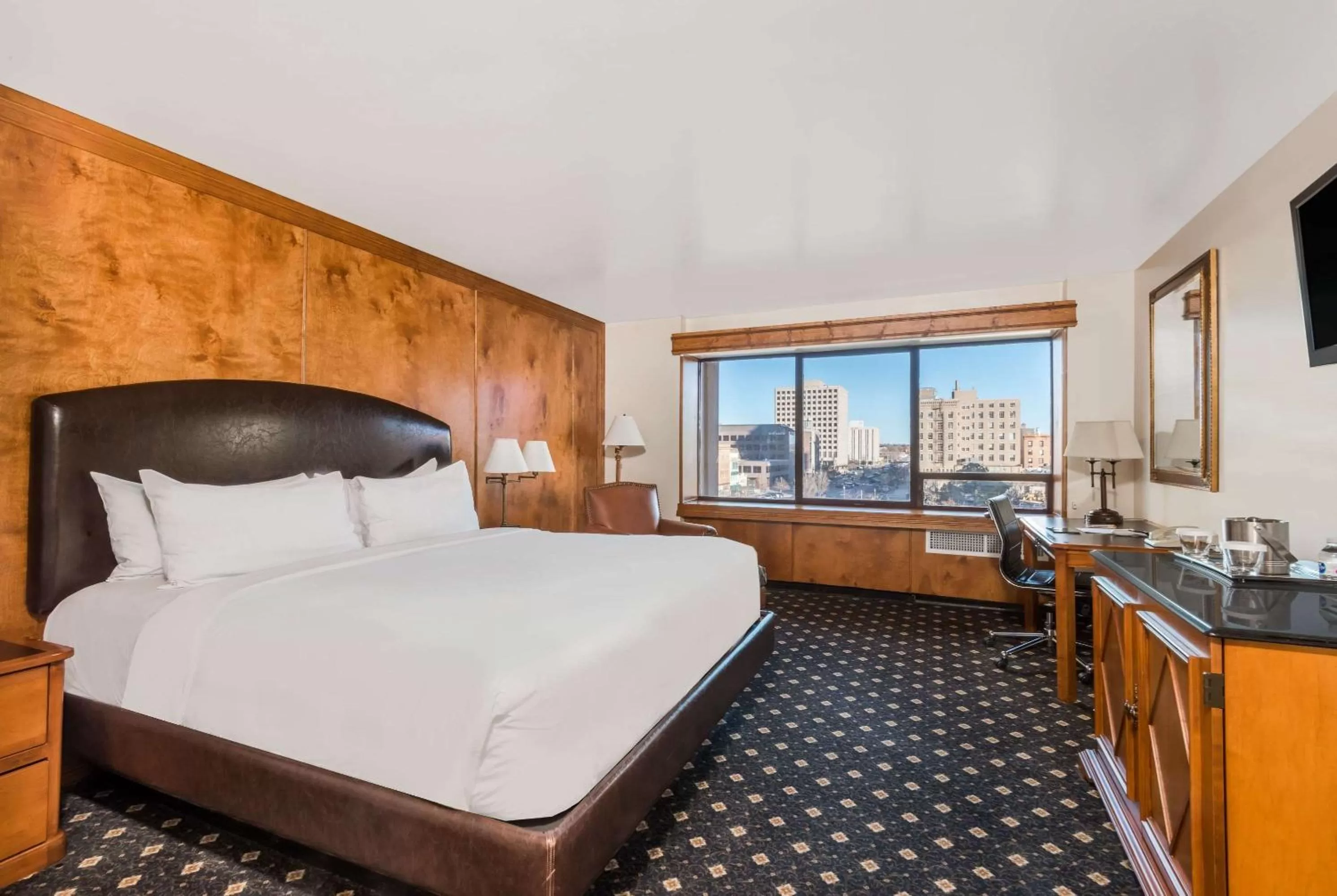 King Room with City View - Disability Access in The Antlers, a Wyndham Hotel