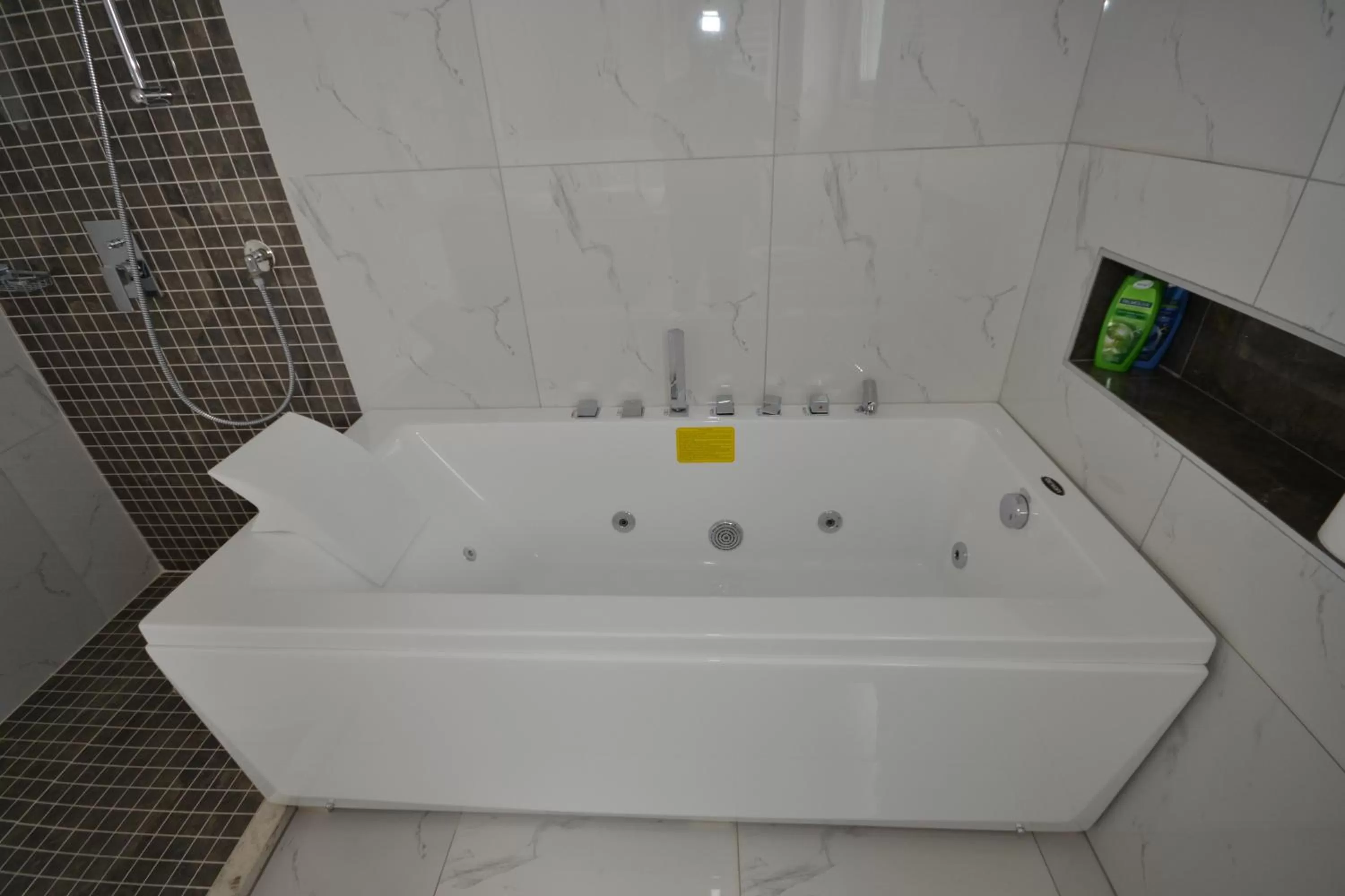 Bathroom in Hotel Veri