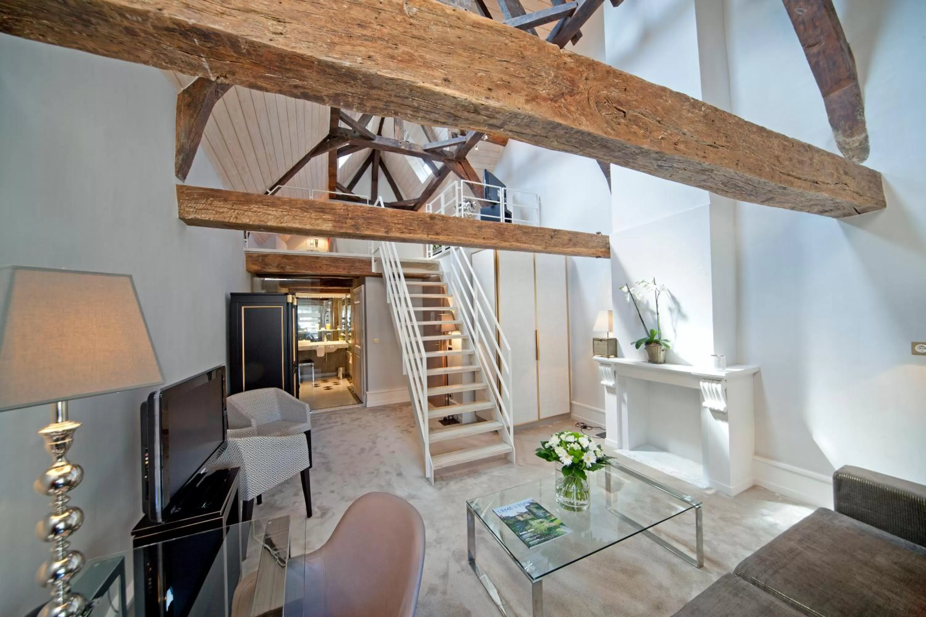 Living room in Hotel Le Place d'Armes - Relais & Châteaux