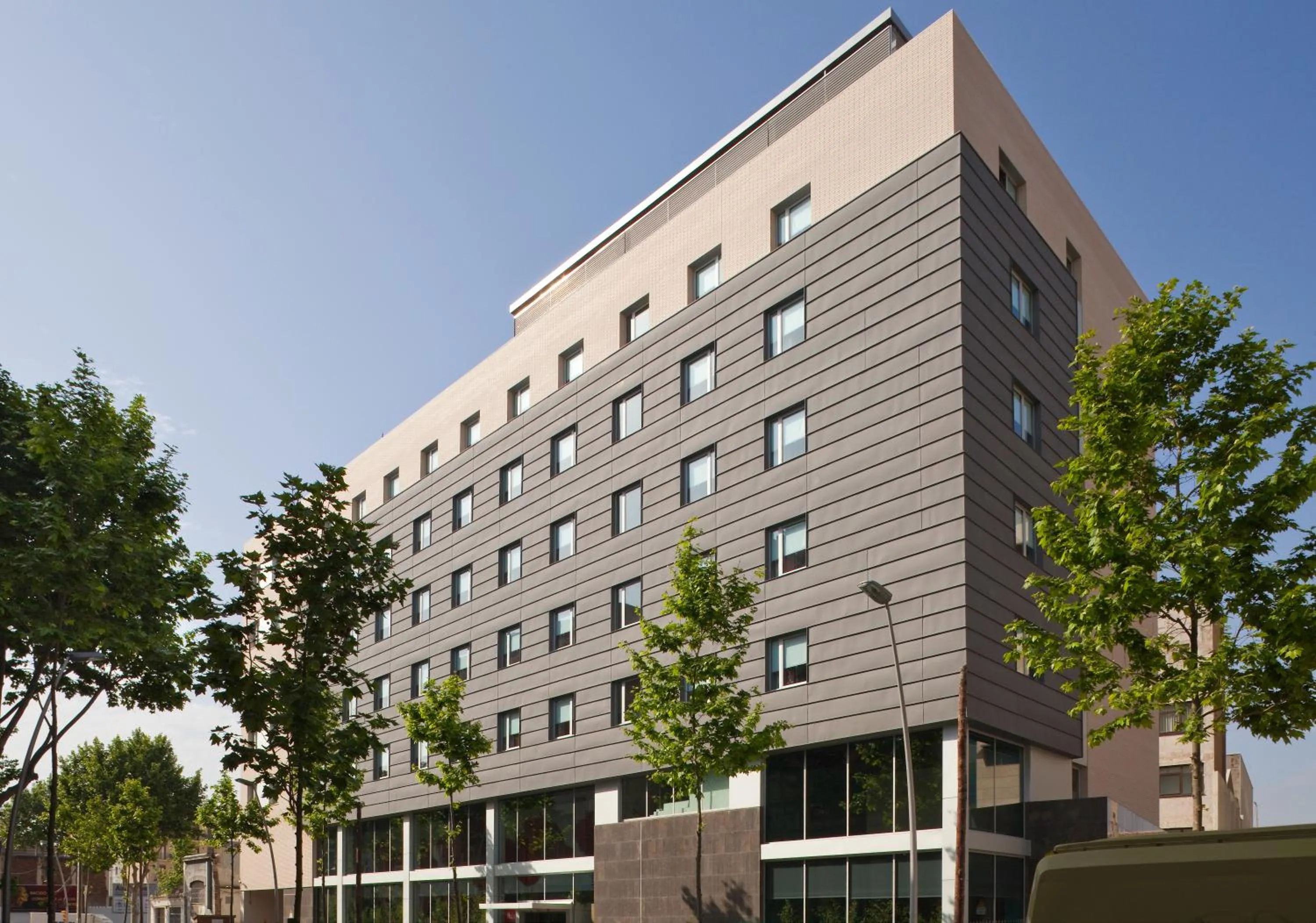 Facade/entrance in Ibis Barcelona Plaza Glòries 22@