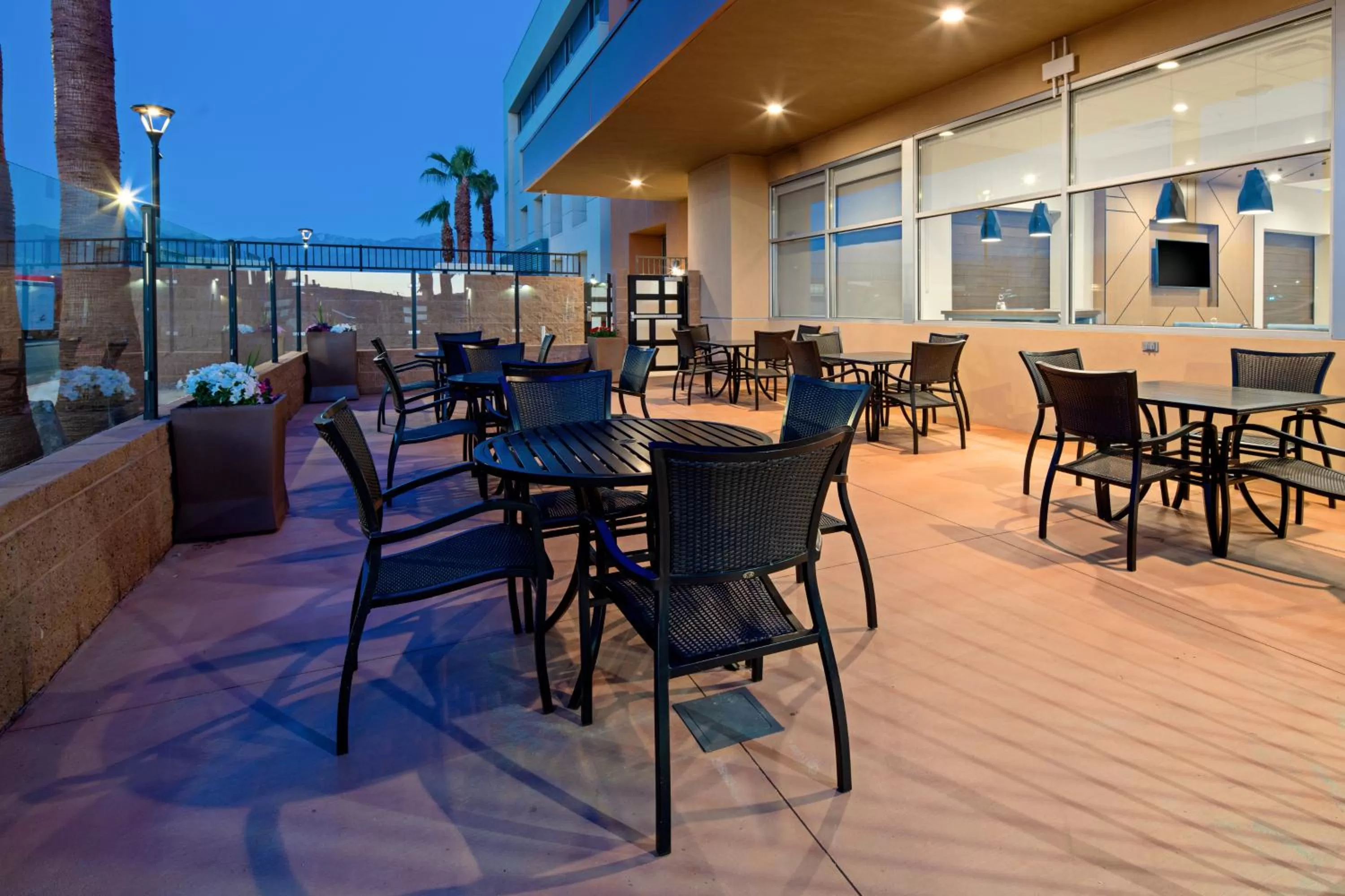 Holiday Inn Express & Suites Palm Desert - Millennium by IHG