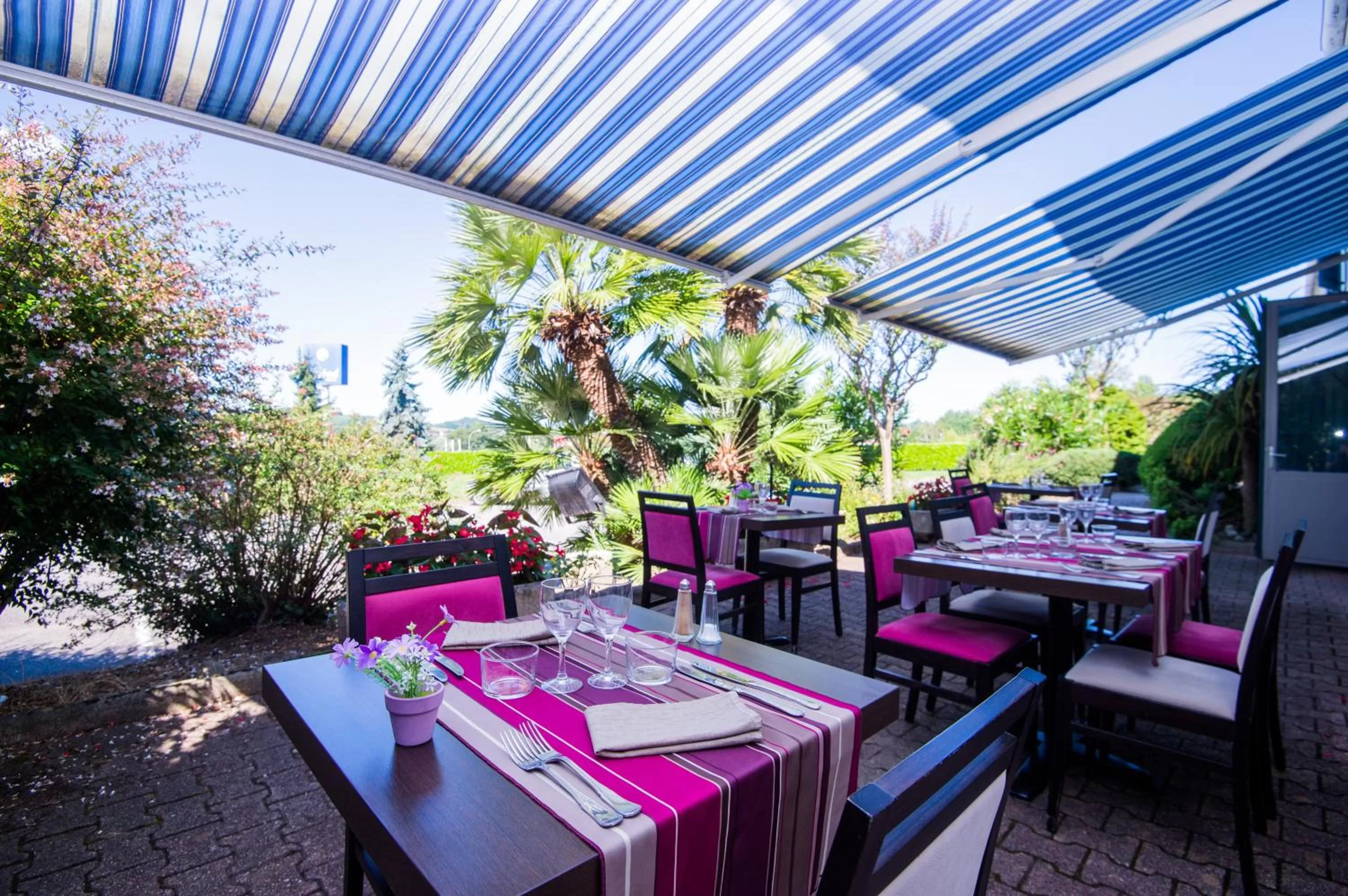 Restaurant/places to eat in Kyriad Orthez