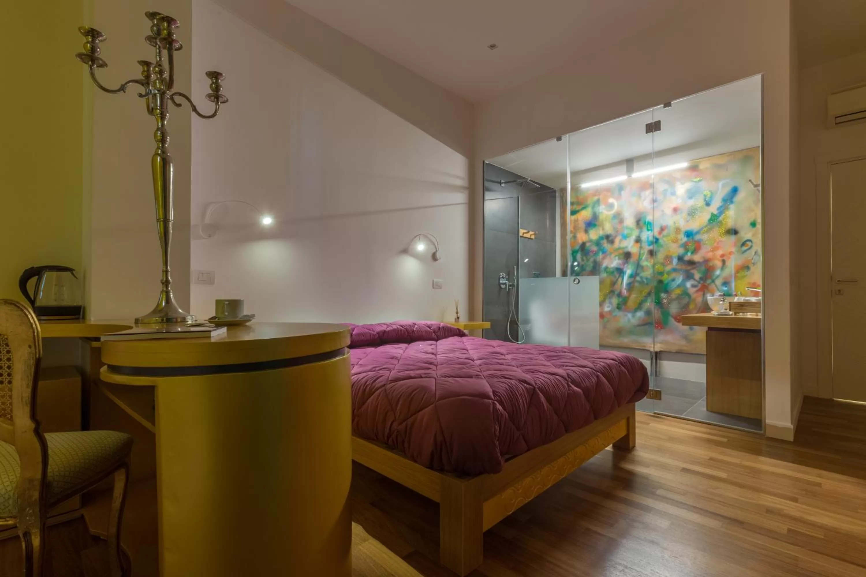 Photo of the whole room, Bed in Soul City