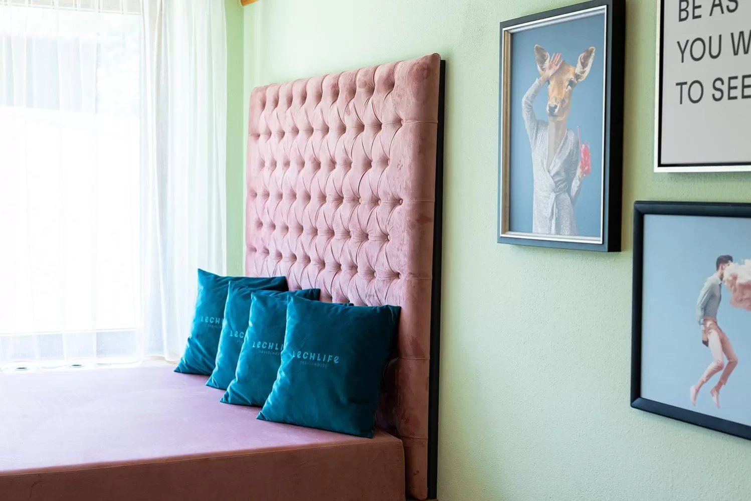 Living room, Bed in Wellness Aparthotel "Lechlife" incl Pool - 400m zum LIFT