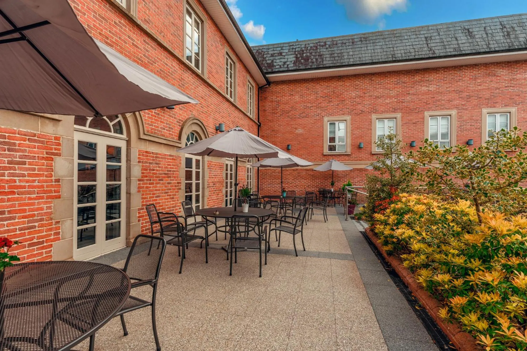 Property building in Cavan Crystal Hotel