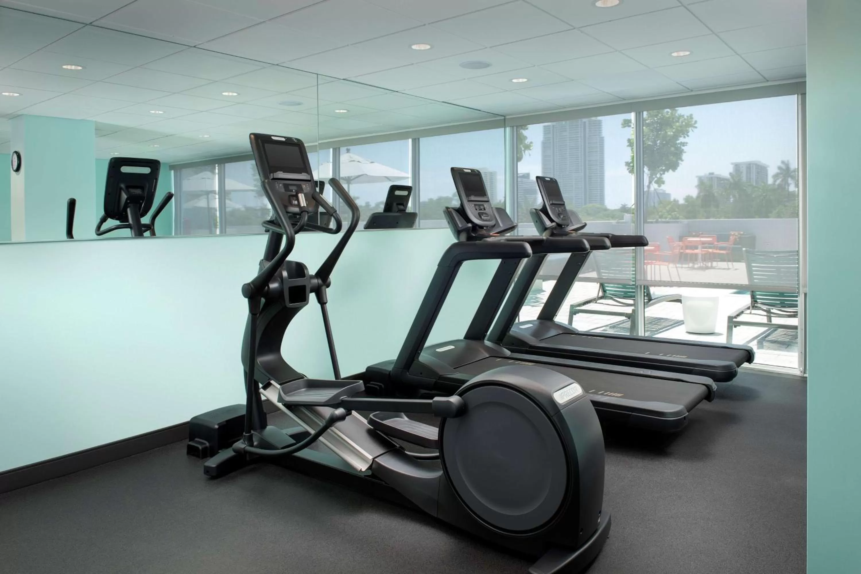Fitness centre/facilities in Tru By Hilton Miami West Brickell