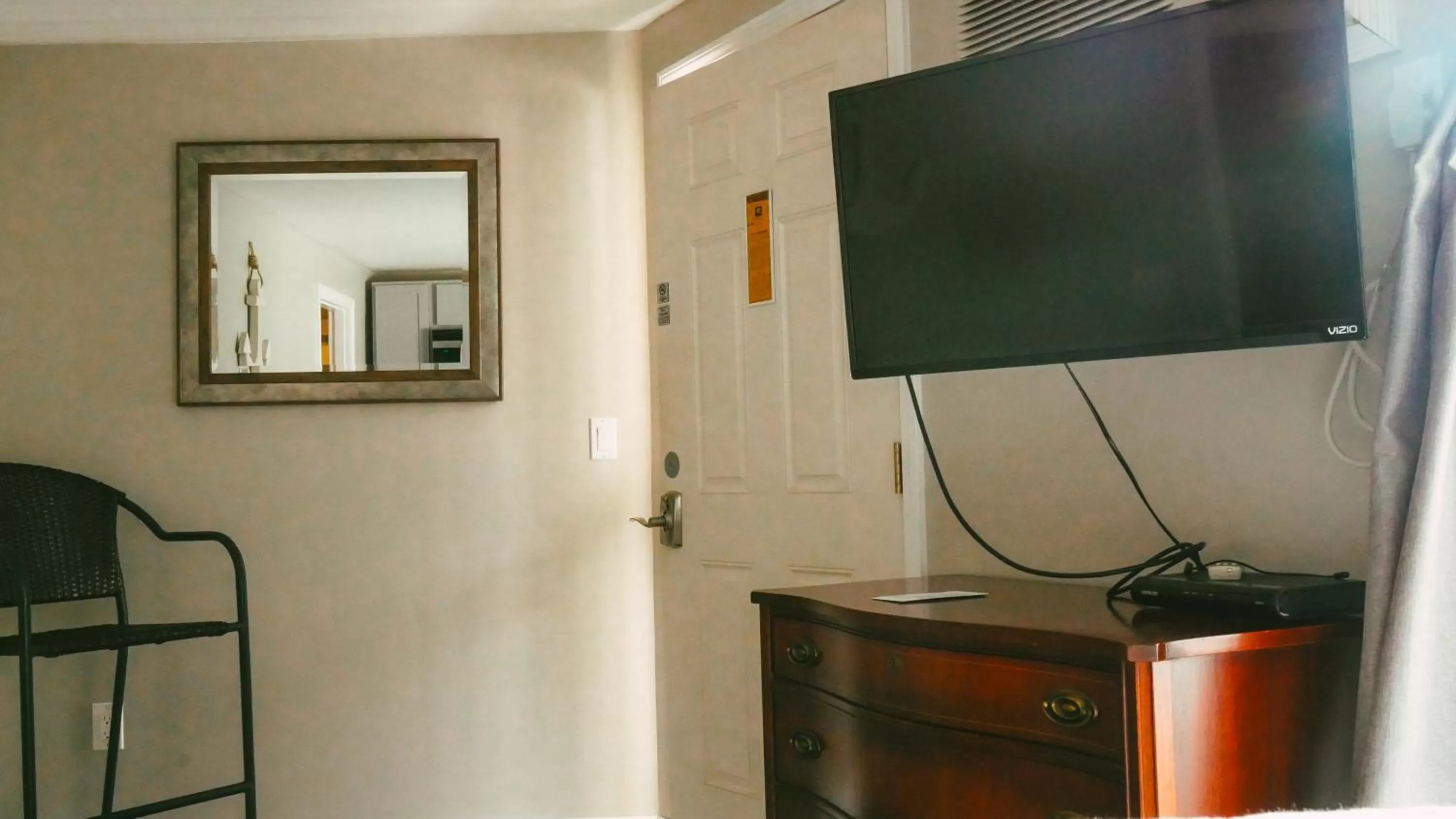 TV/Entertainment Center in The Atlantic Motel