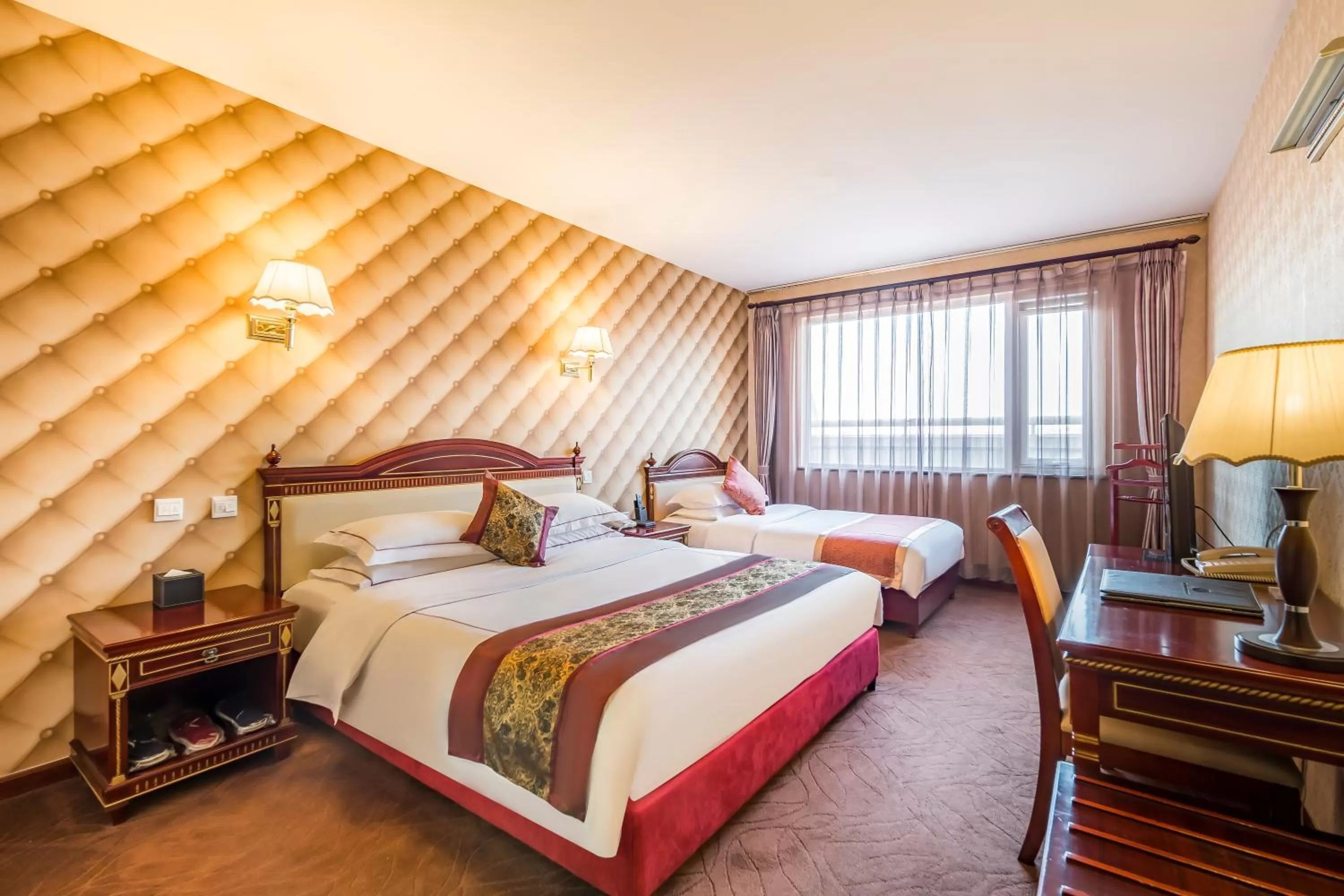 Bed in Beijing Commercial Business Hotel