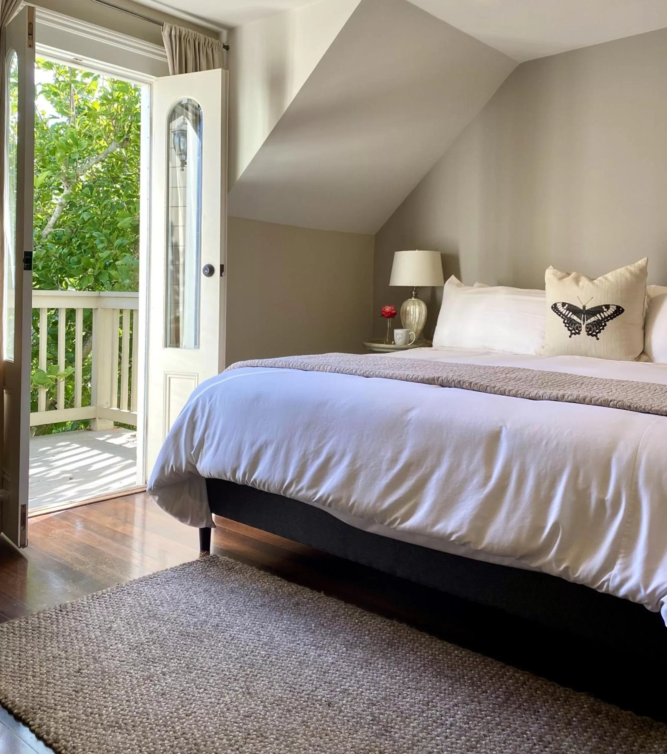 Bedroom, Bed in Inn on Randolph