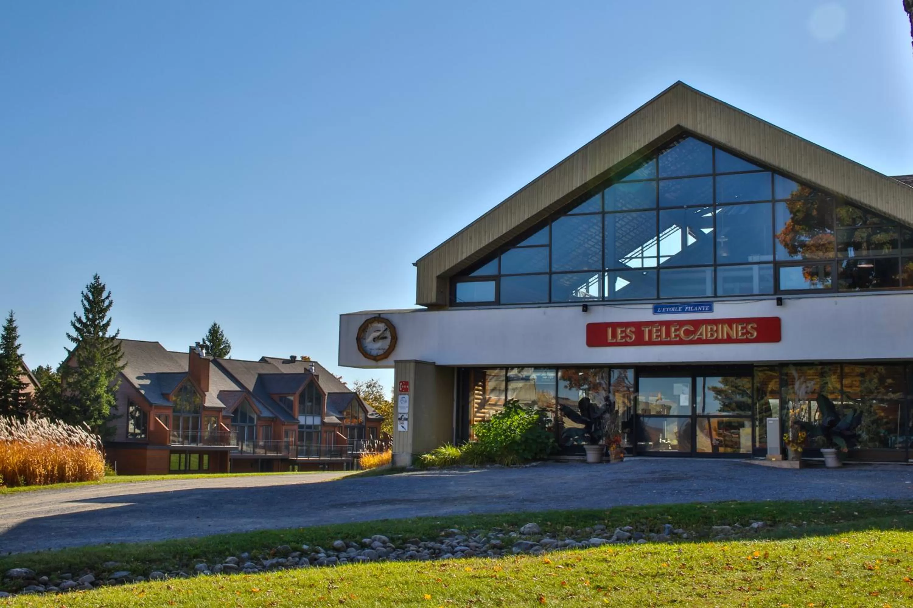 Neighbourhood in Hébergement Mont-Ste-Anne Condos