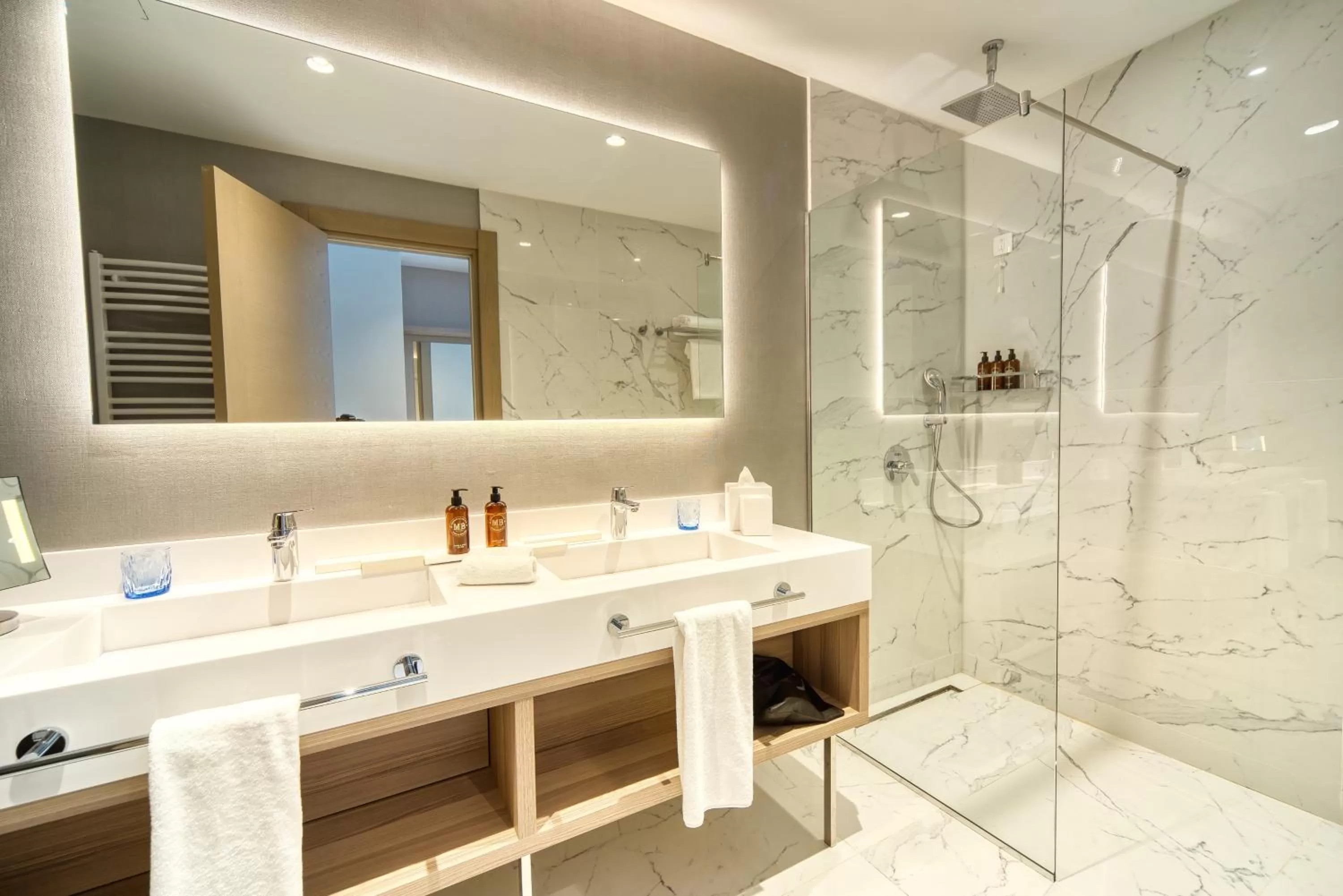 Deluxe Queen Room with Sea View in Hyatt Regency Kotor Bay Resort