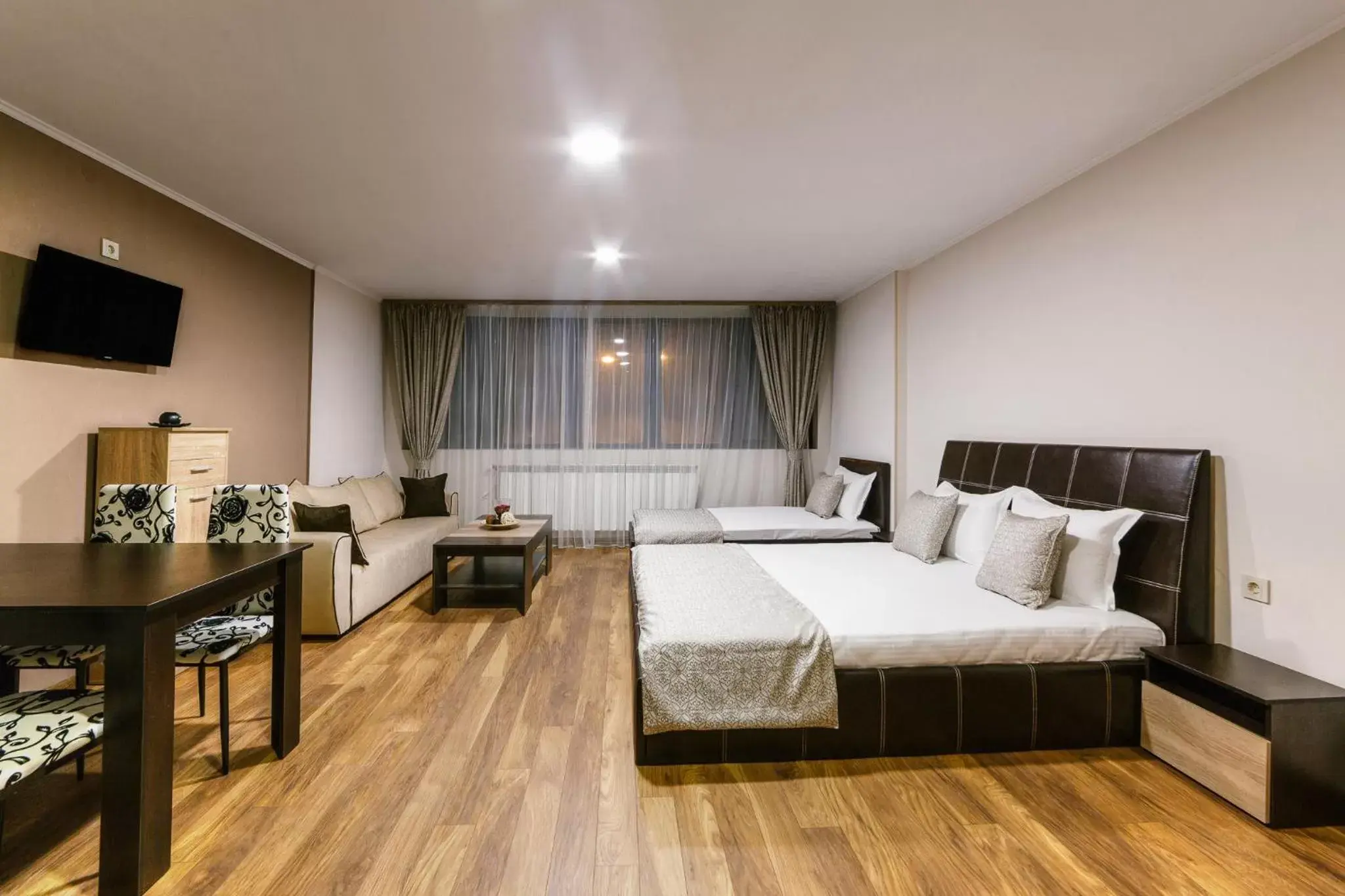 Queen Studio in Family Hotel Ring & Thermal Queen Studio in Family Hotel Ring & Thermal