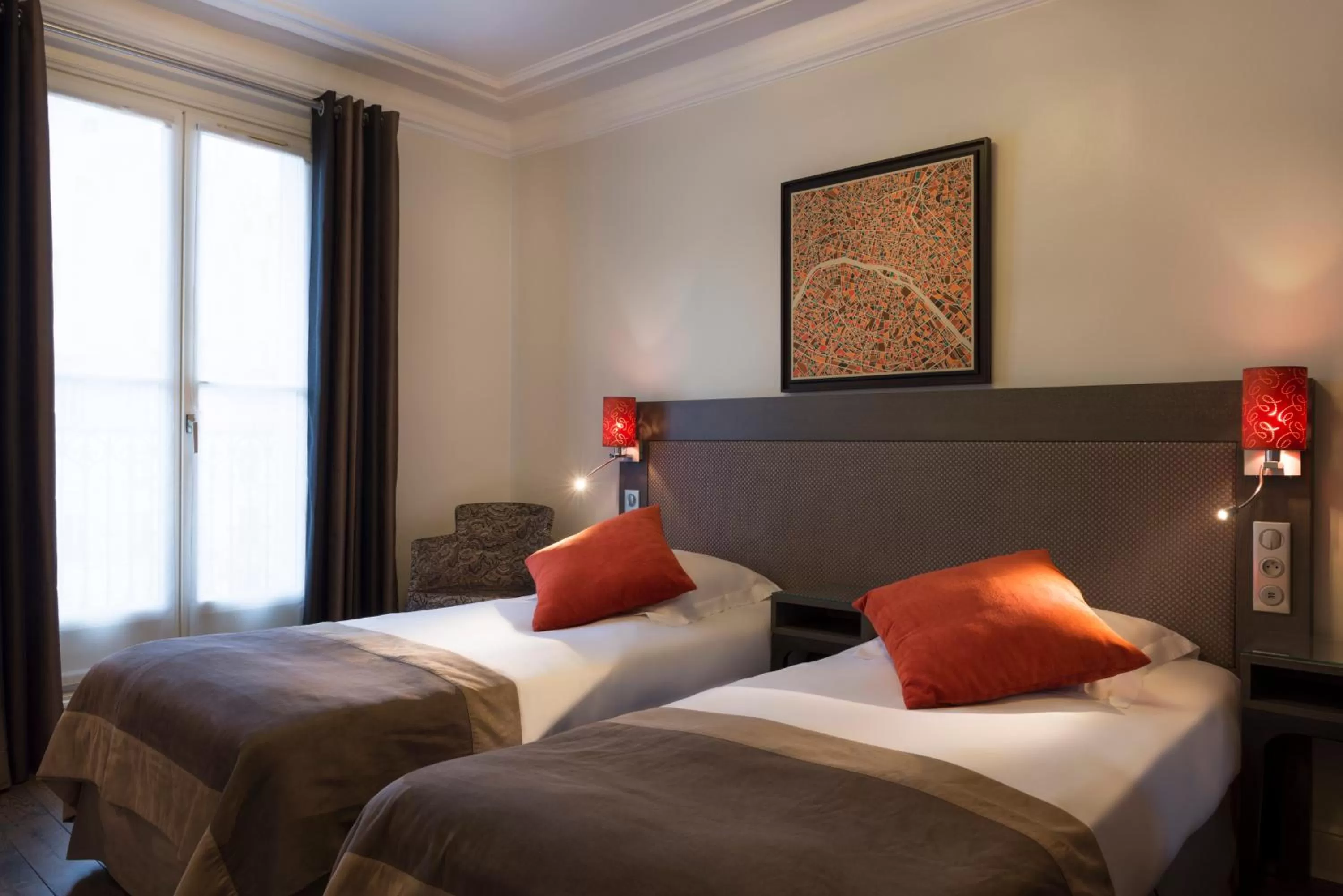 Bedroom, Bed in Régence Etoile