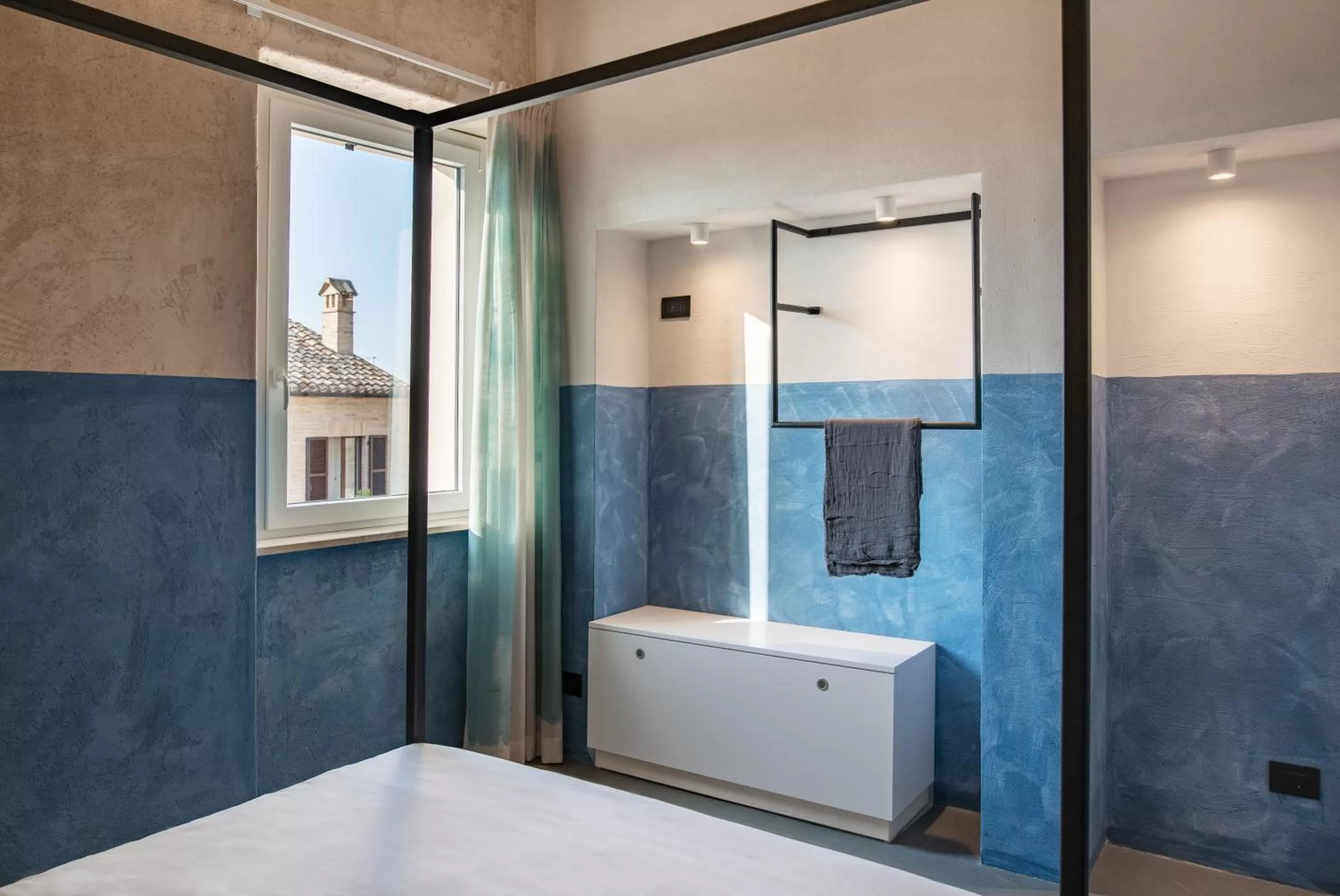 Photo of the whole room in OGNISSANTI GuestHouse & Suites