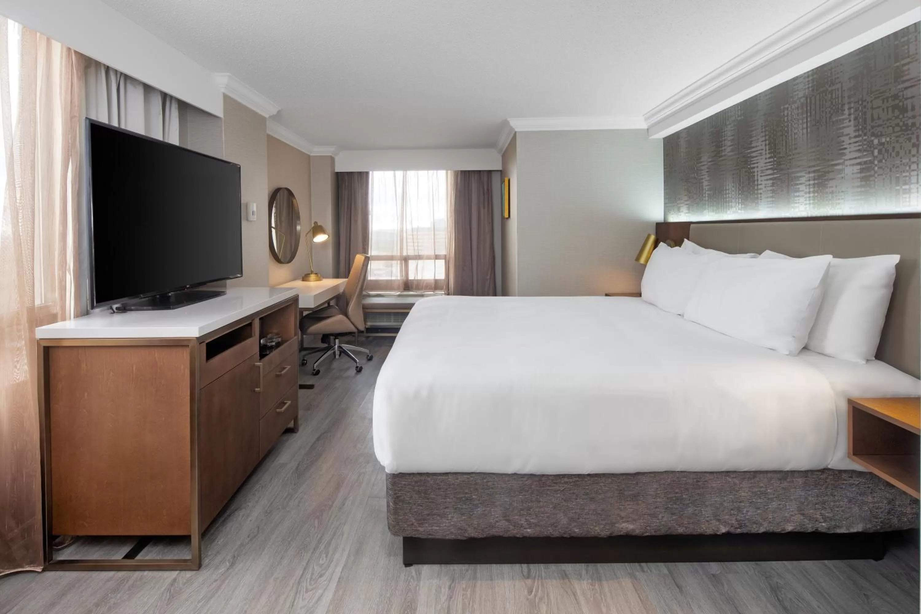 Photo of the whole room, Bed in Crowne Plaza Toronto Airport by IHG