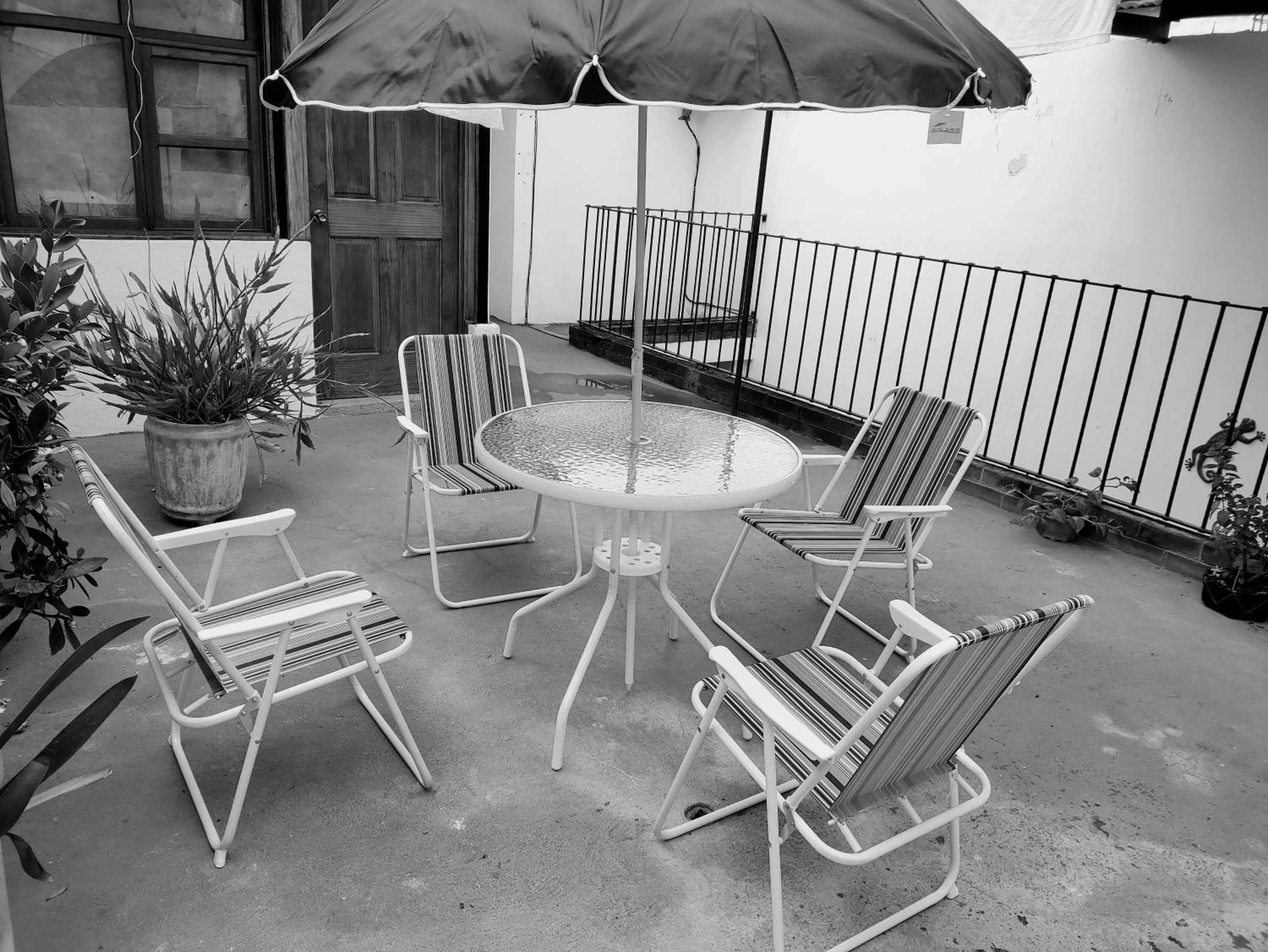 Balcony/Terrace in Francisco's rest house hotel