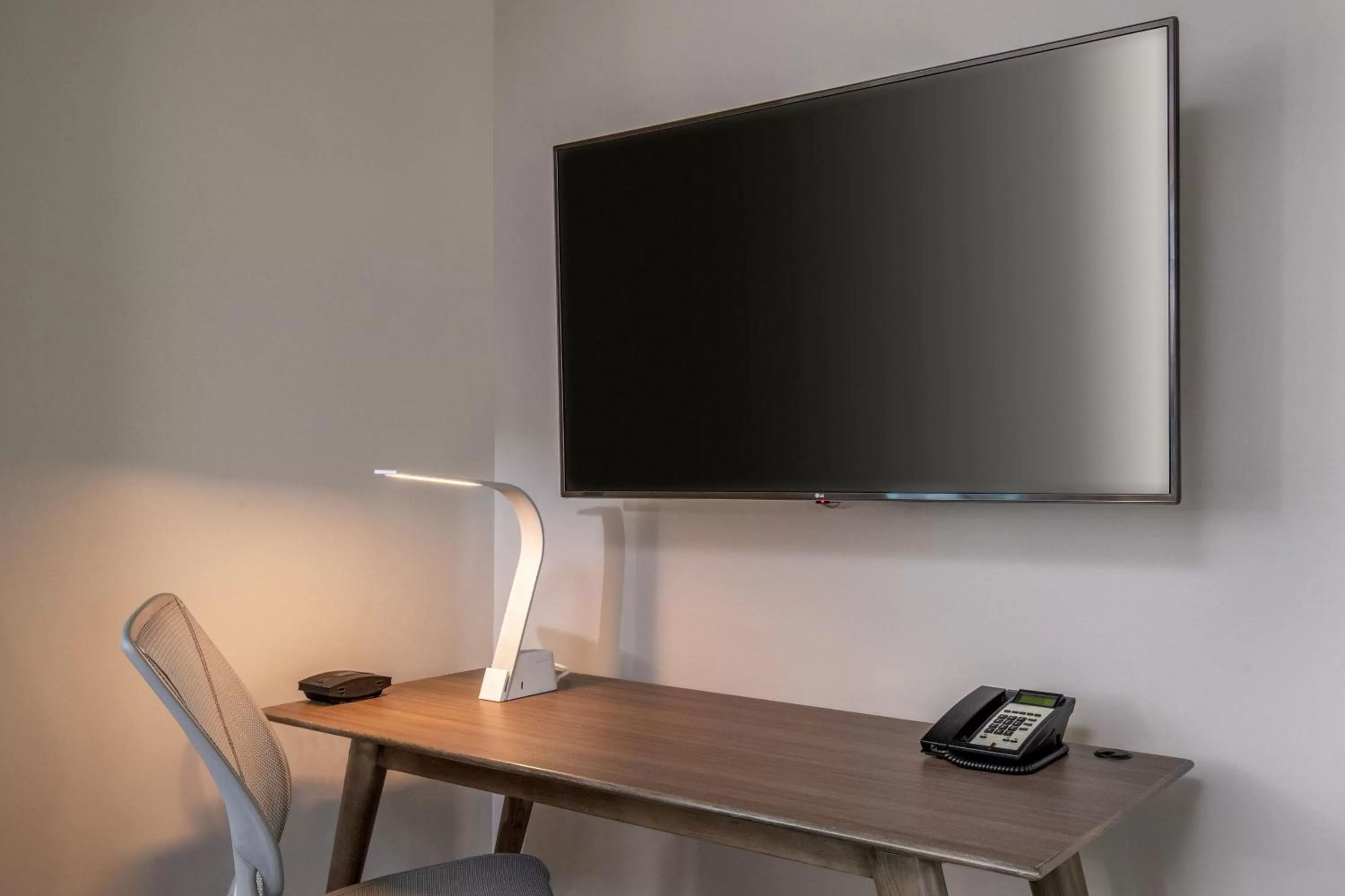 Photo of the whole room in Element Hampton Peninsula Town Center