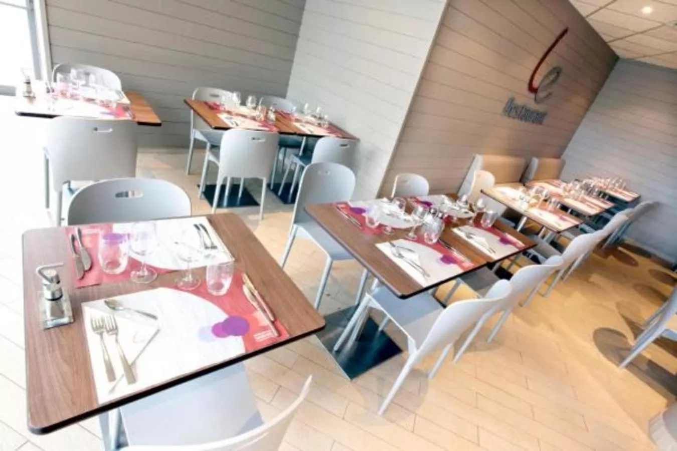 Food and drinks in Campanile Moulins Avermes