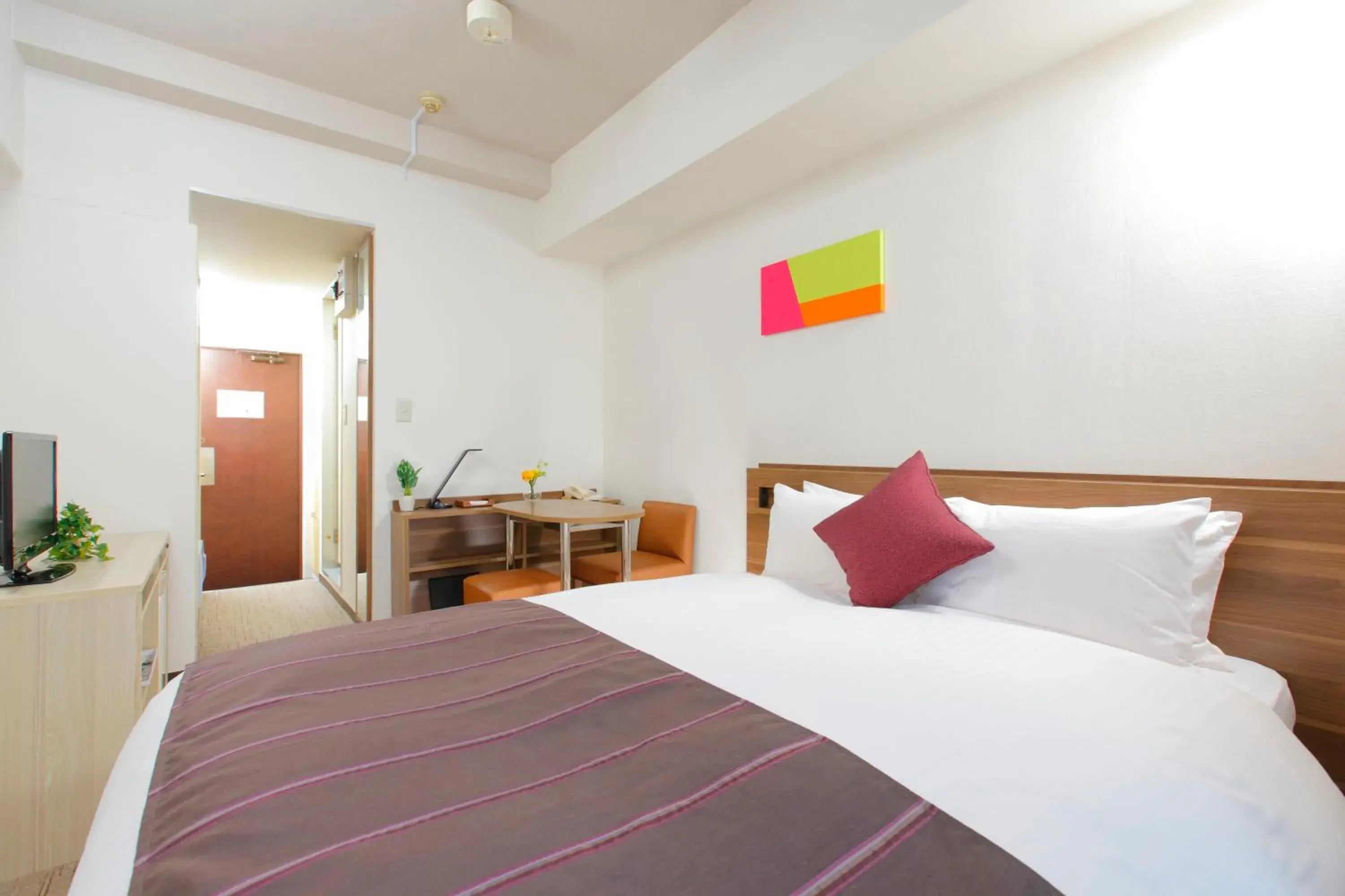Standard Double Room - single occupancy - House Keeping is Optional with Additional Cost - Non-Smoking in HOTEL MYSTAYS Ueno Iriyaguchi Standard Double Room - single occupancy - House Keeping is Optional with Additional Cost - Non-Smoking in HOTEL MYSTAYS Ueno Iriyaguchi