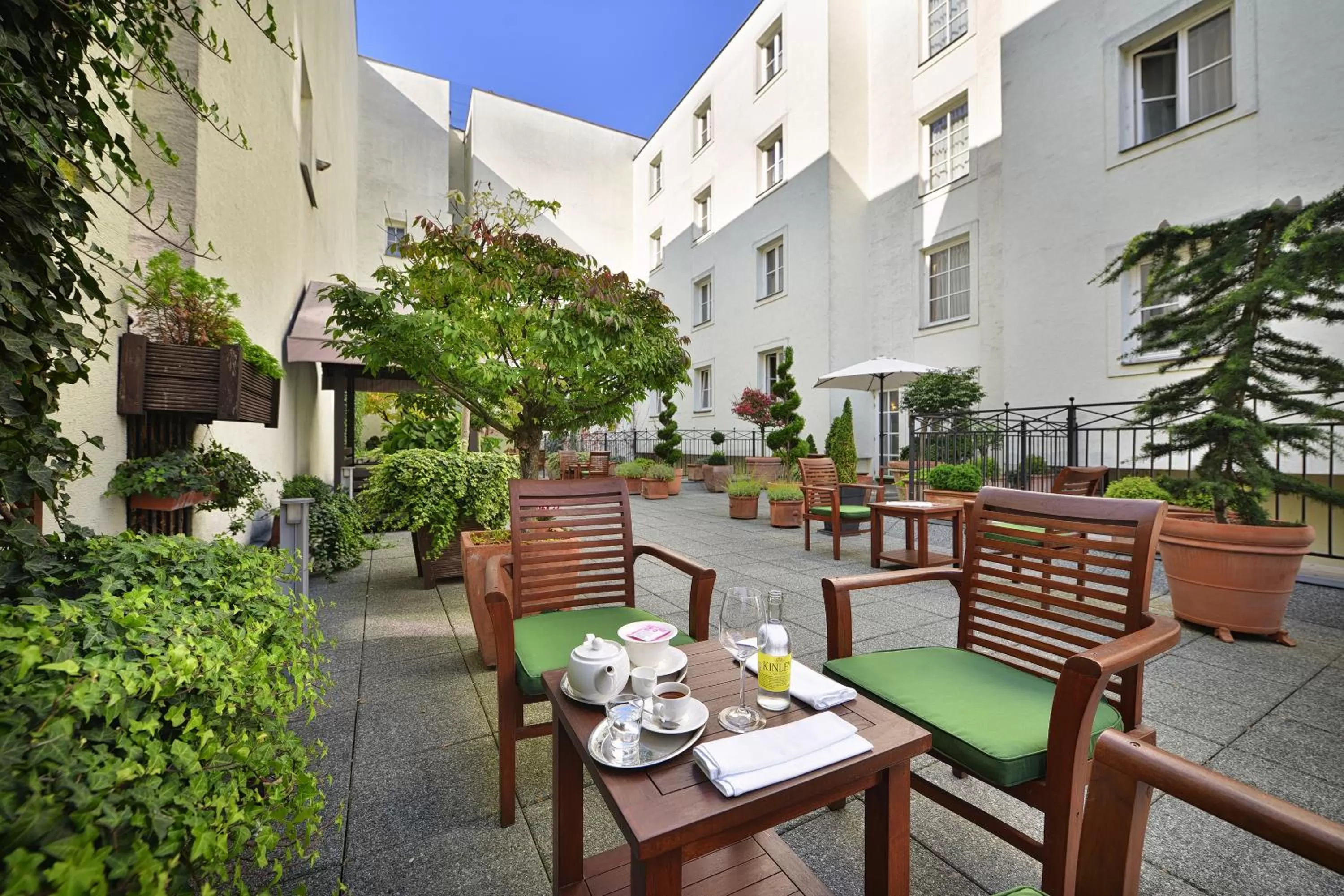 Garden in Marrol's Boutique Hotel