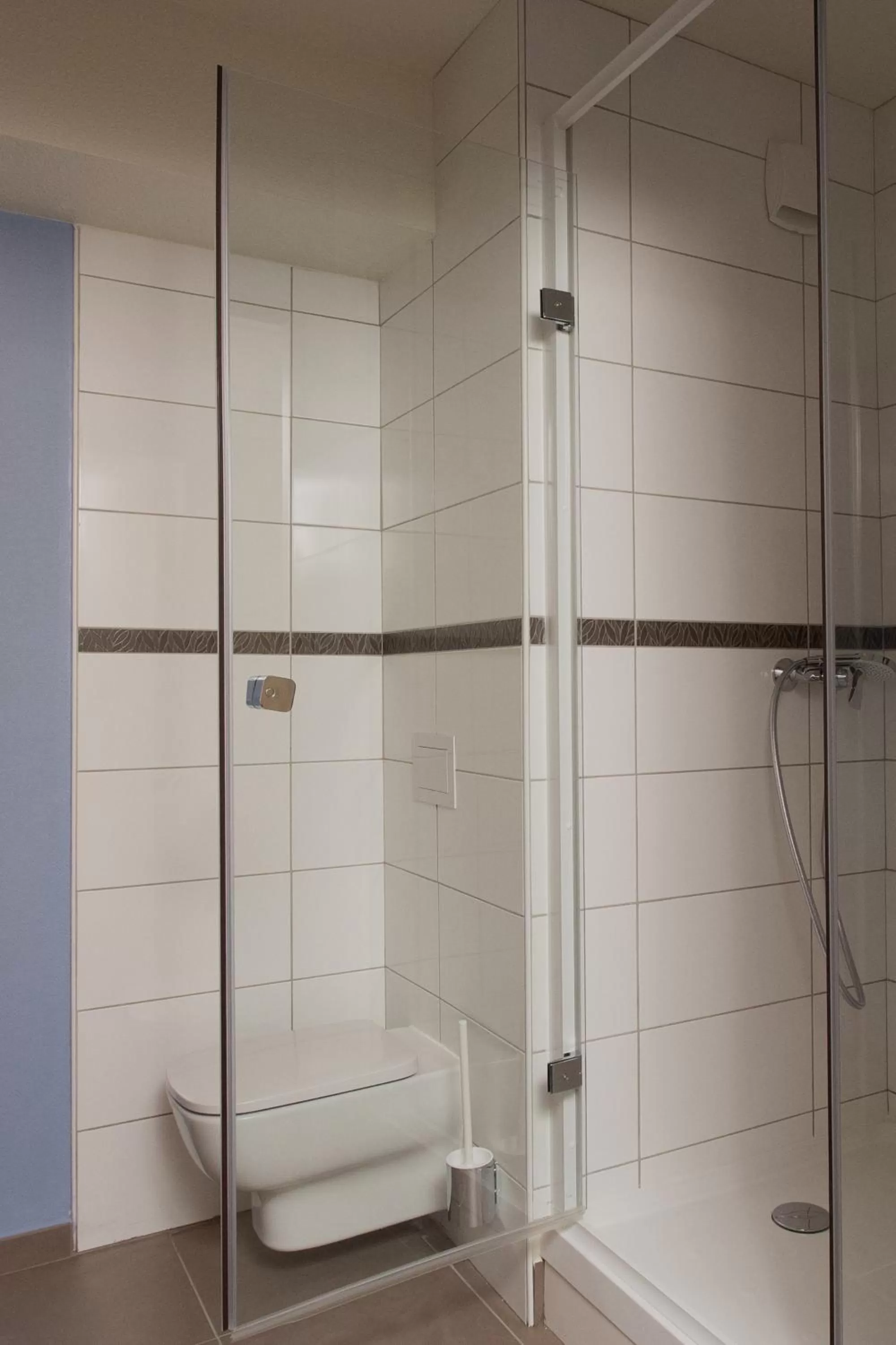 Bathroom in ACE Hôtel Lyon Vénissieux Parc des Expositions