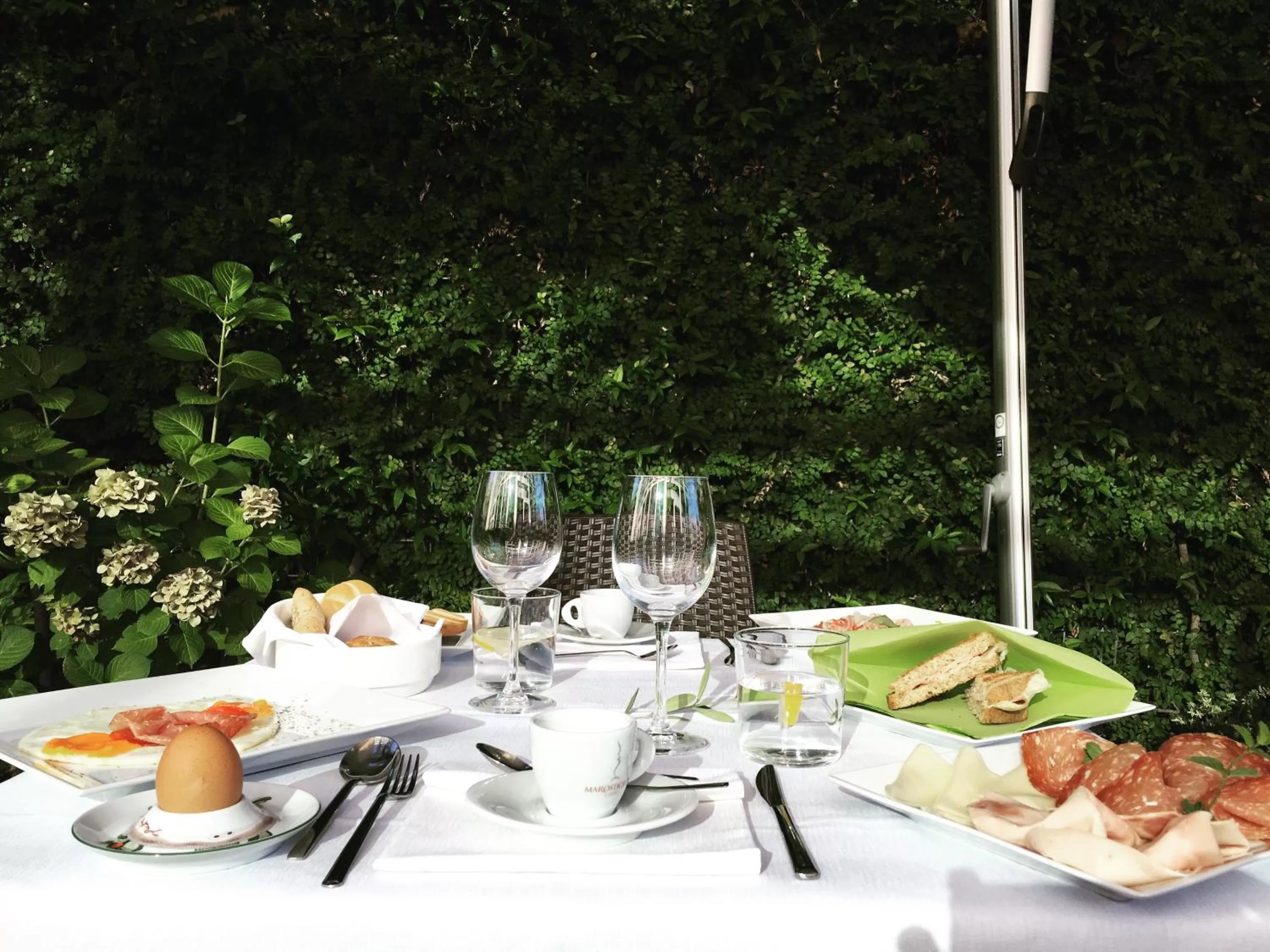 Food and drinks in Hotel Kristal 3 Stelle Superior