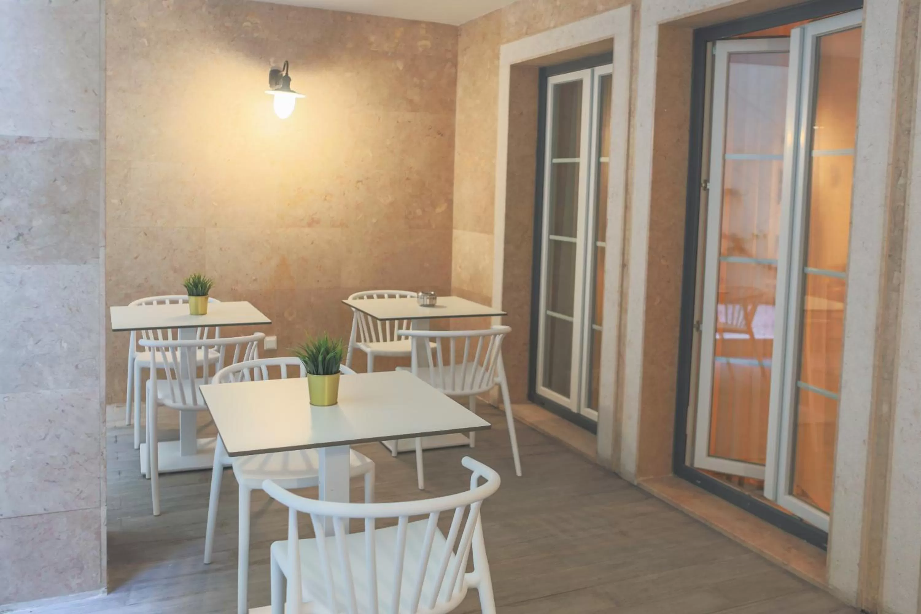 Property building in Mouraria Lisboa Hotel