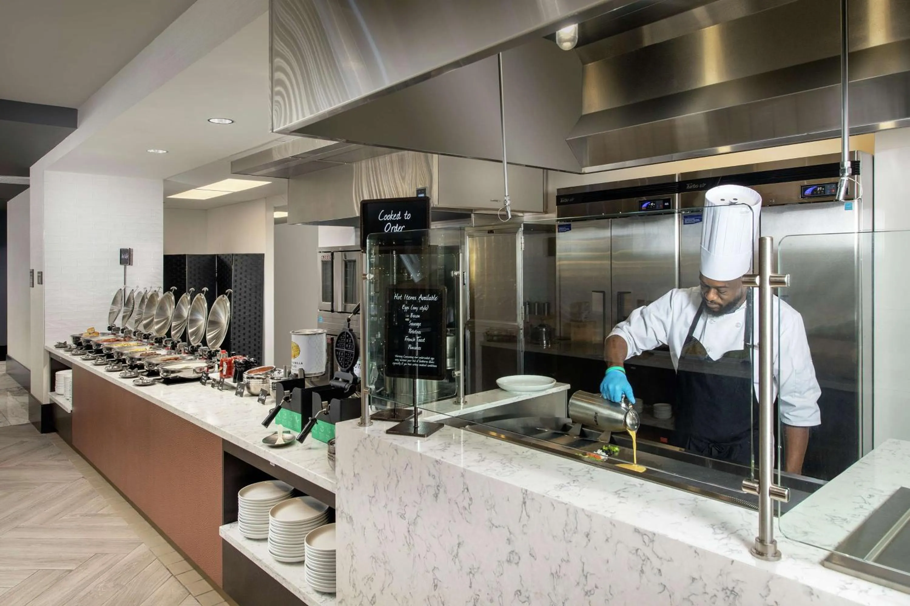 Restaurant/places to eat in Embassy Suites By Hilton Knoxville Downtown