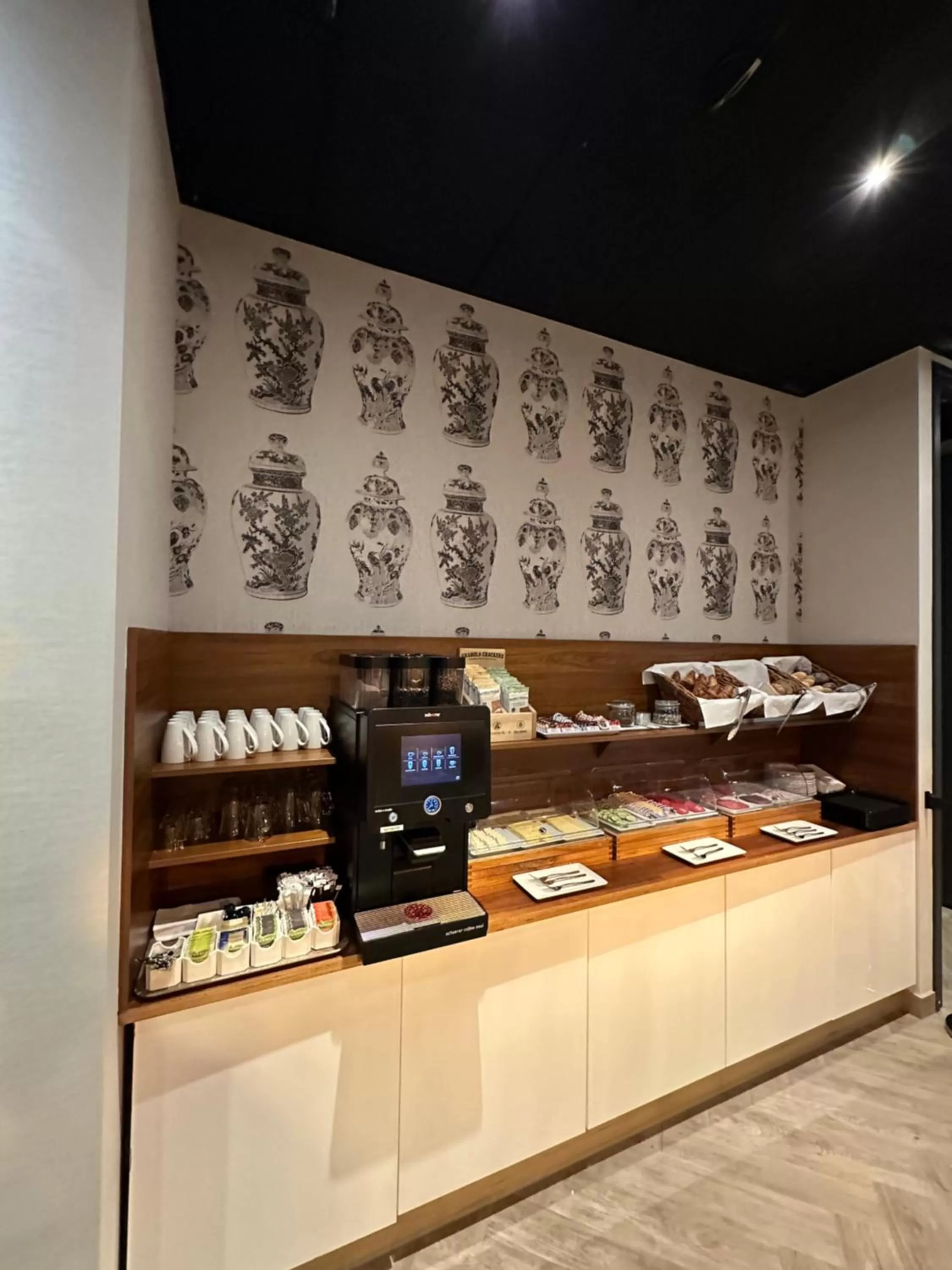 Breakfast in Hotel Cornelisz