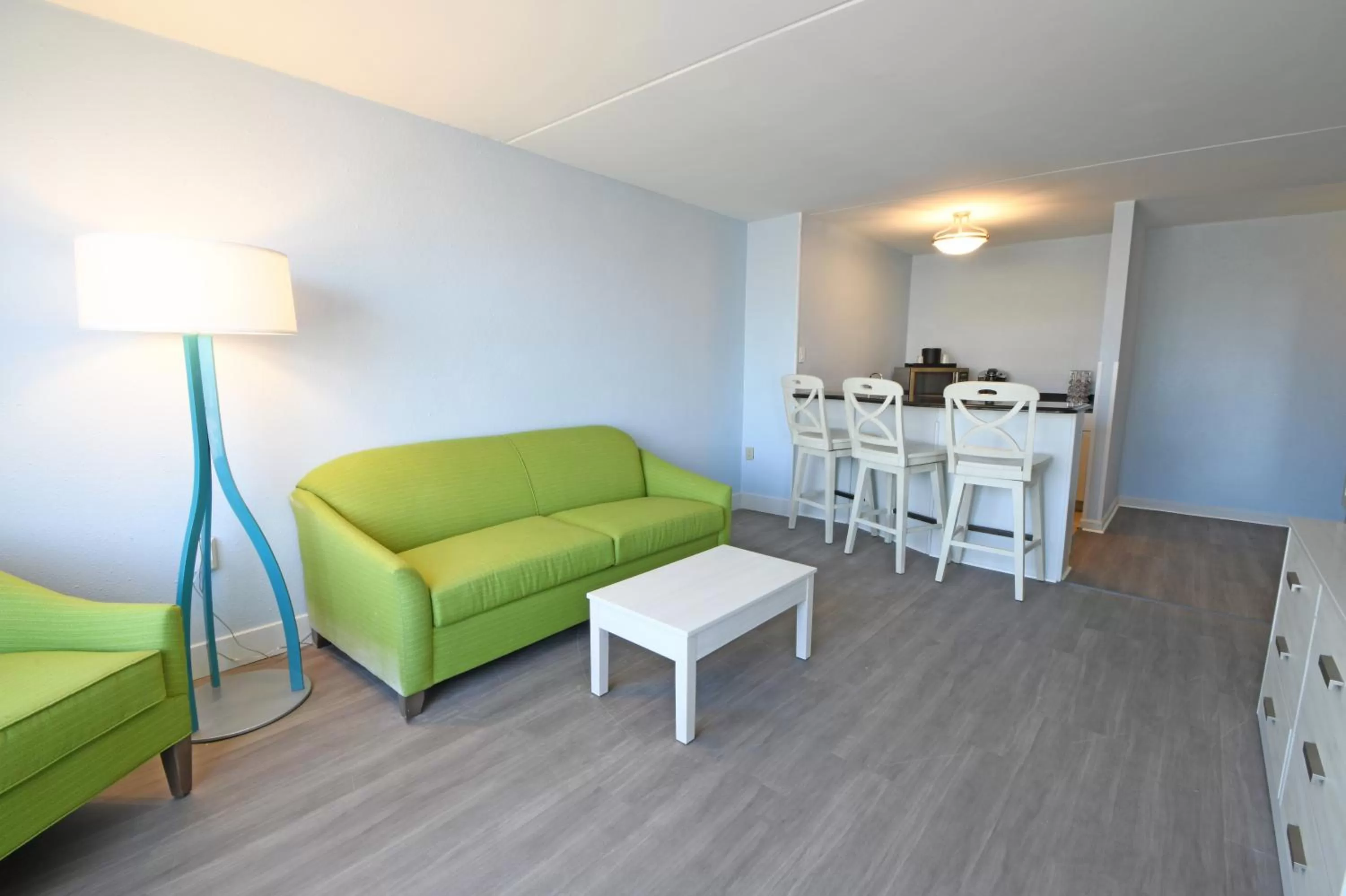 Living room in Fenwick Inn