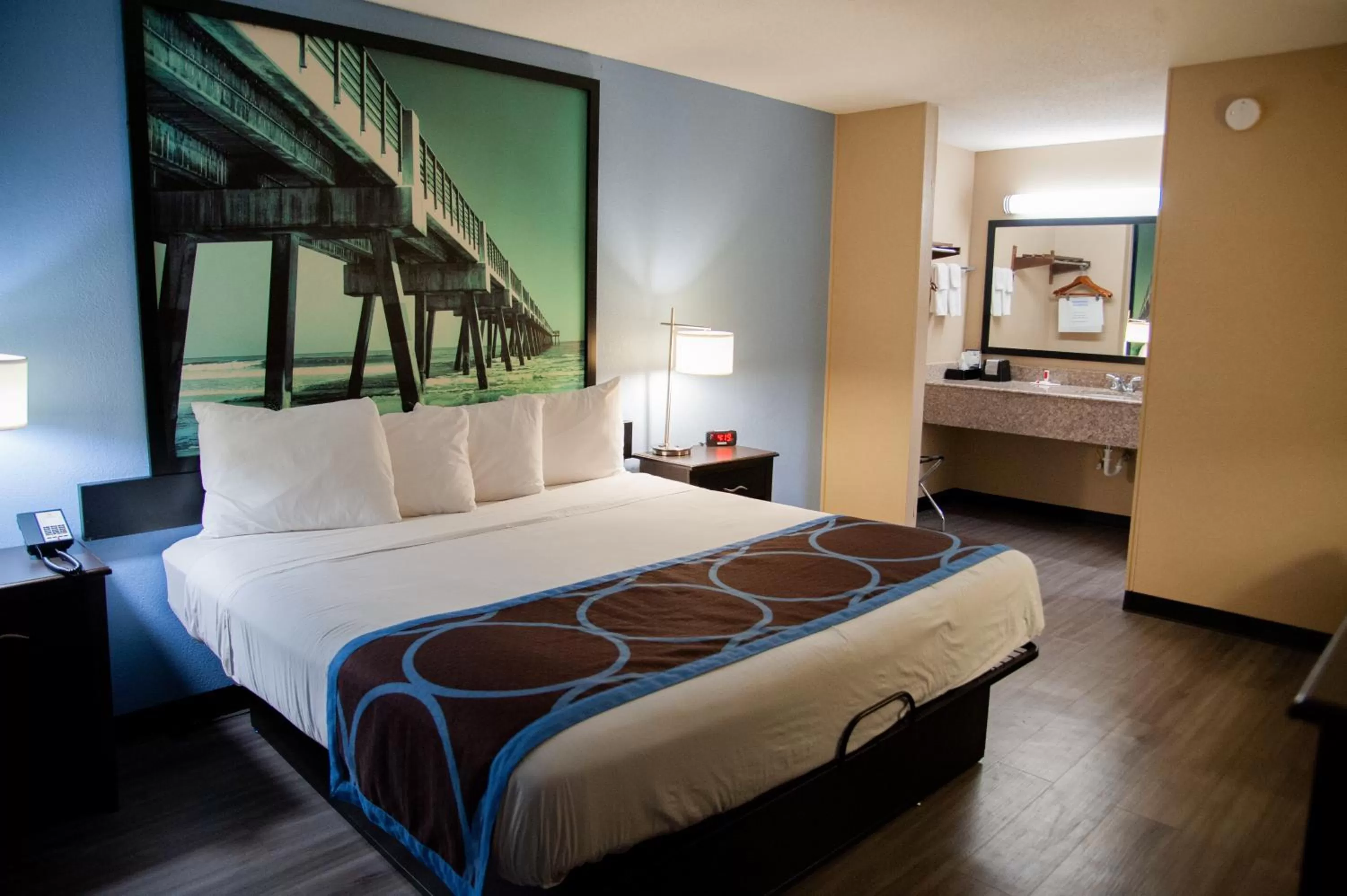 Other, Bed in Super 8 by Wyndham Crestview