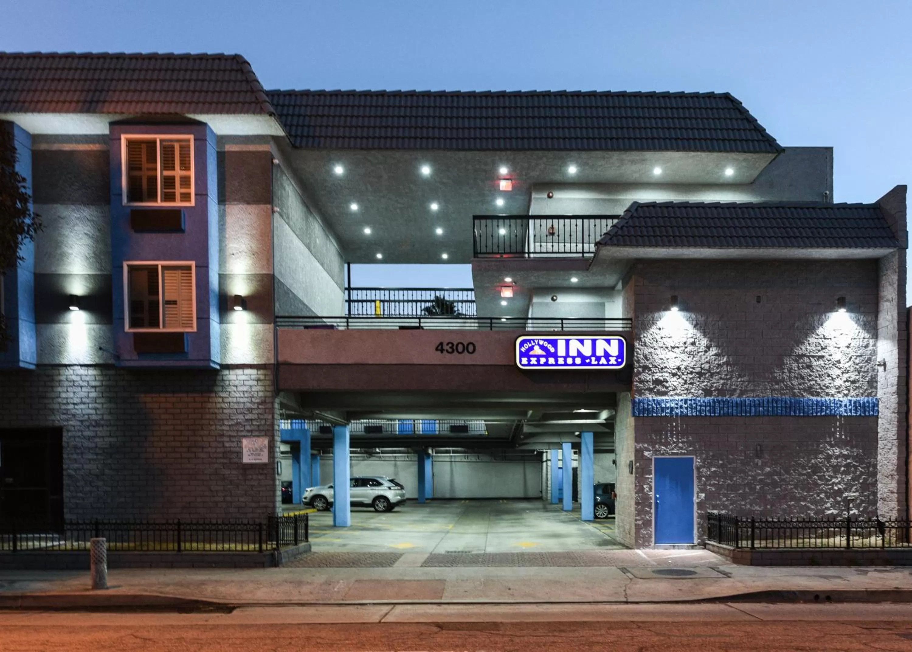 Property building in Hollywood Inn Express LAX