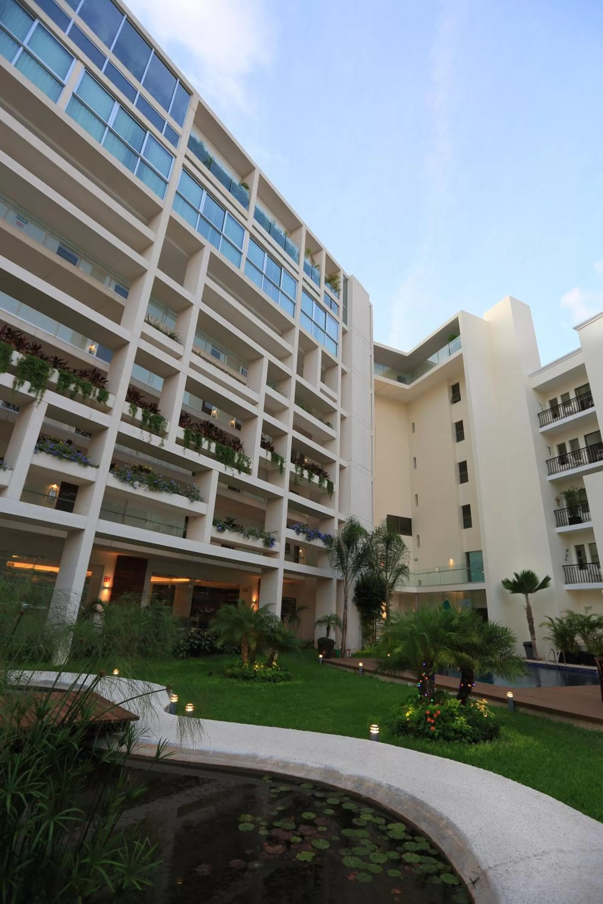 Property building in Mesón de la Luna Hotel & Spa