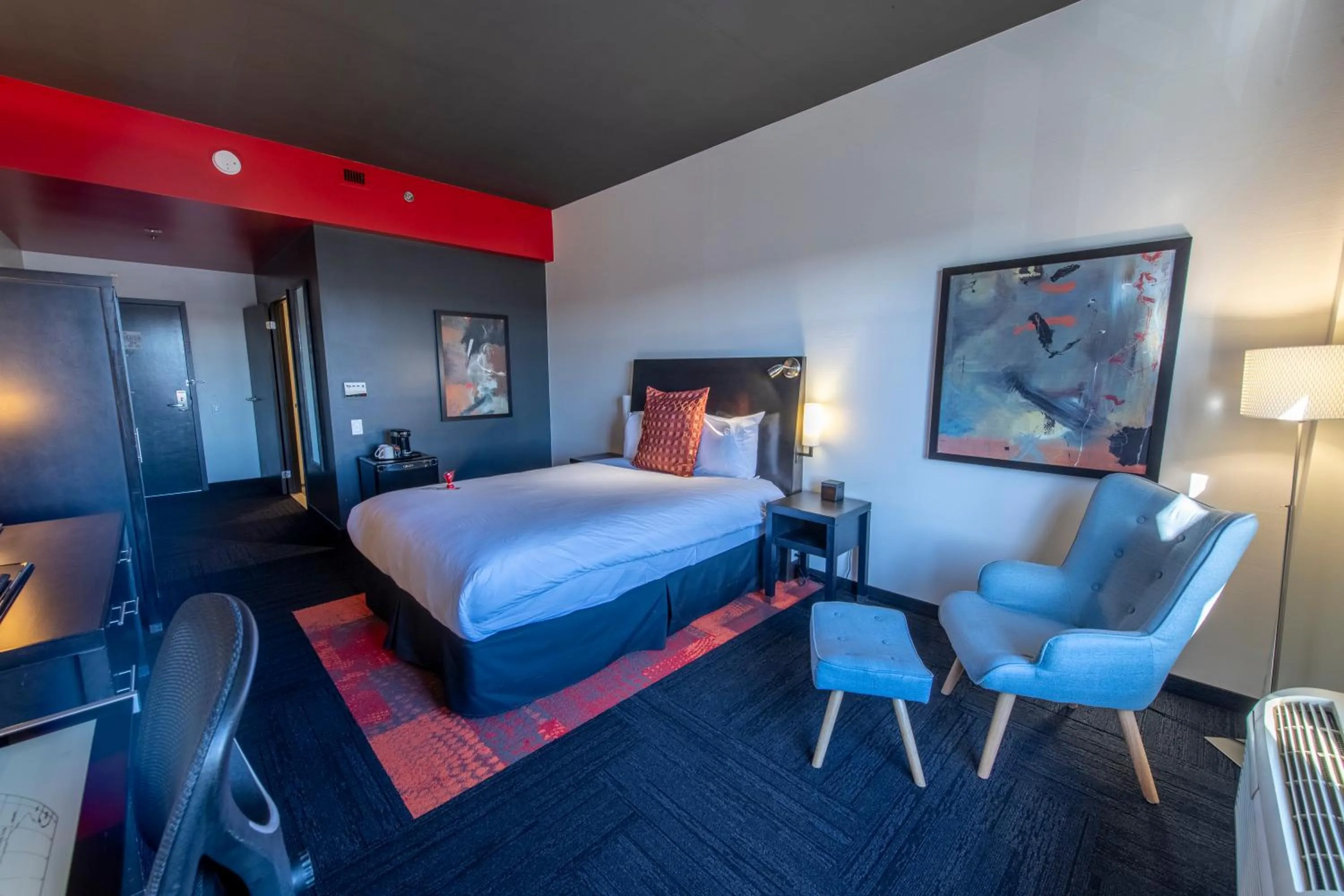 TV and multimedia, Bed in Grand Times Hotel – Aeroport de Quebec