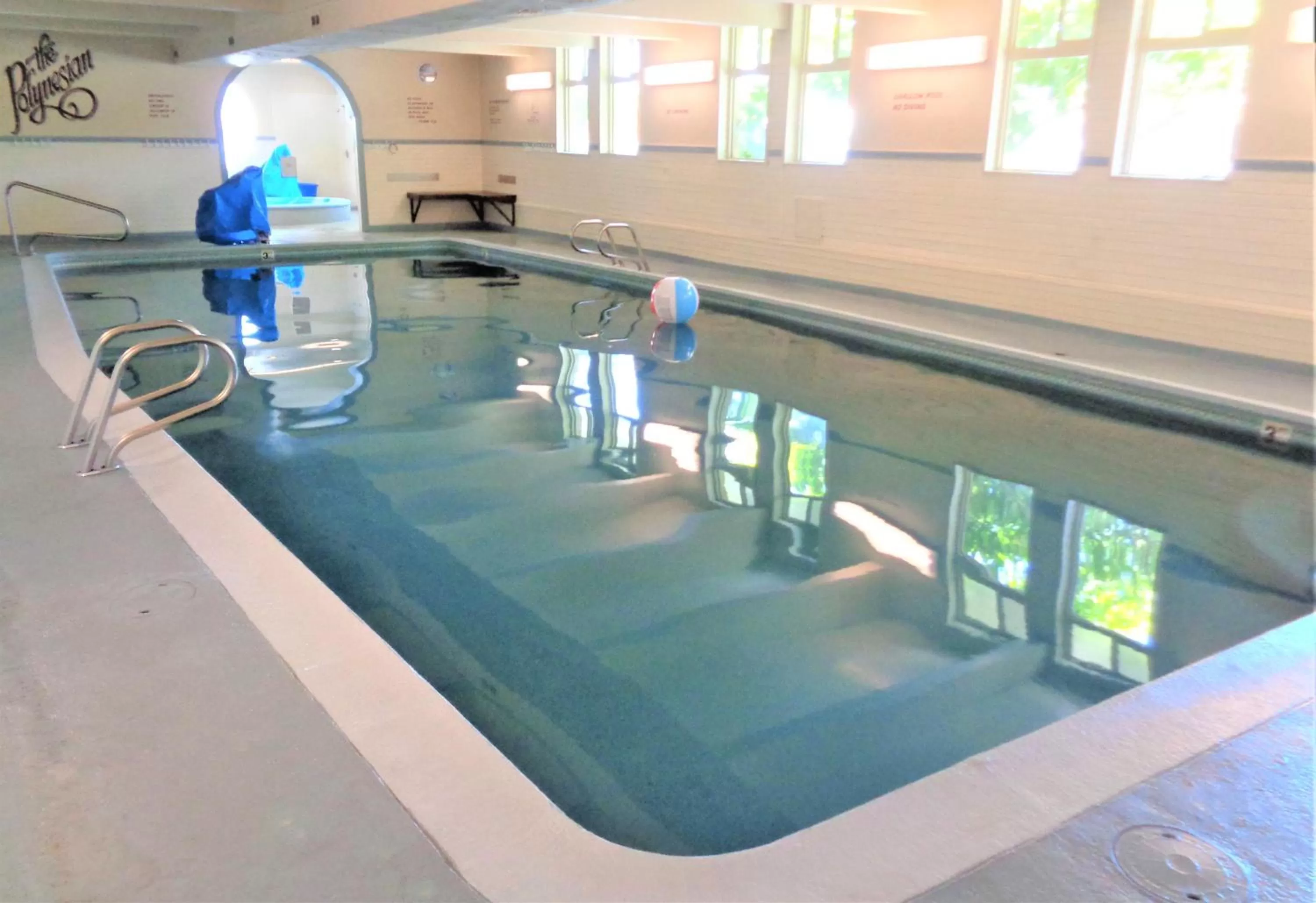 Swimming pool in The Polynesian Resort