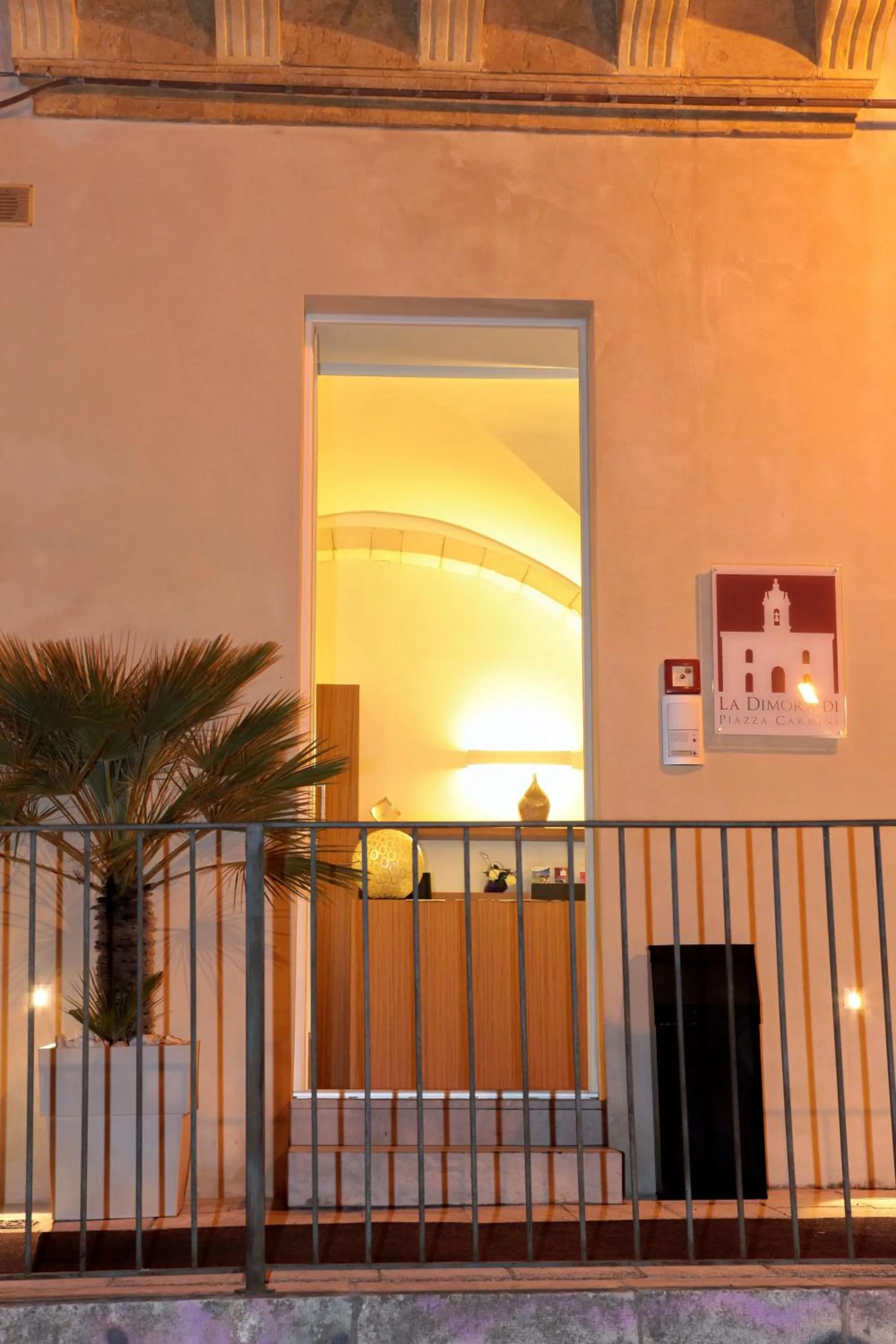 Decorative detail in Hotel La Dimora di Piazza Carmine