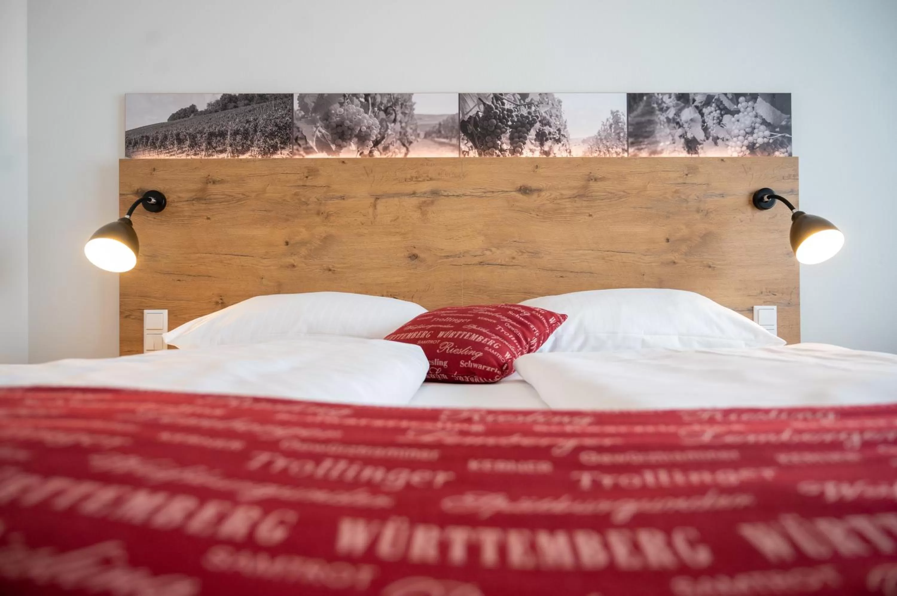 Bed in Vinotel Heinz J. Schwab