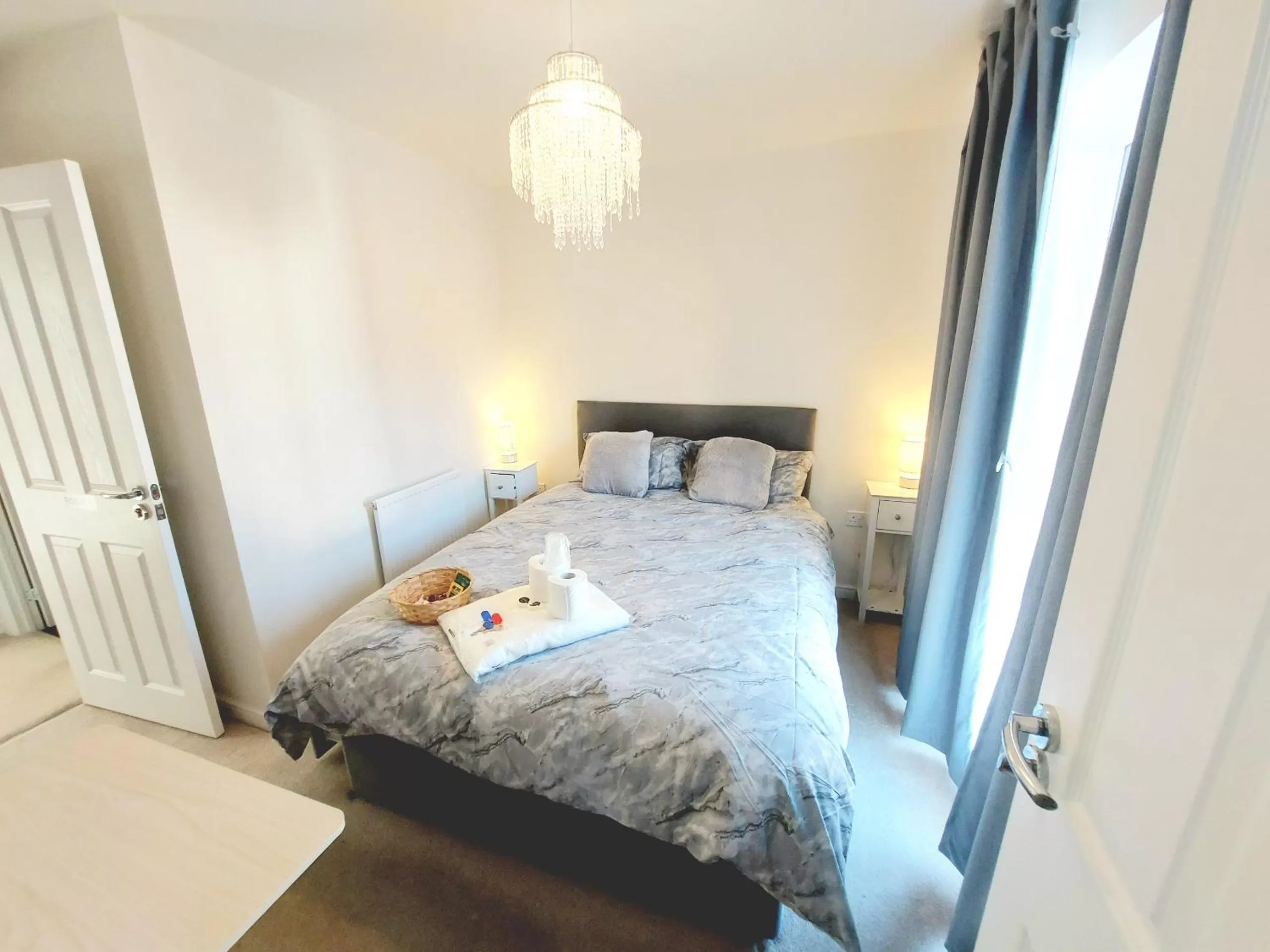 Bedroom, Bed in 3-BED HOME, FULL KITCHEN, ENSUITE, in TELFORD OAKENGATES KETLEY