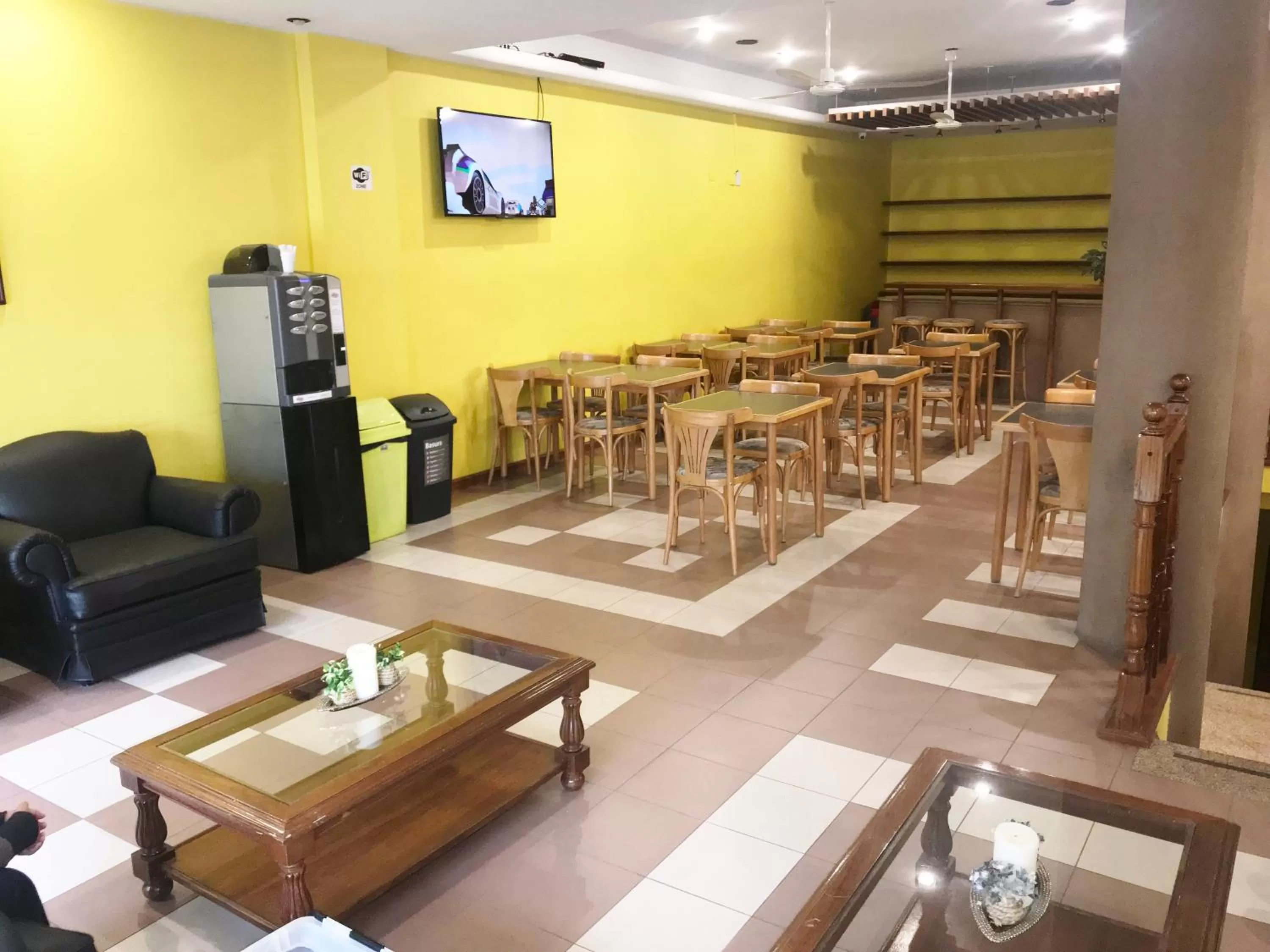 Lounge or bar in Hotel Alcazar