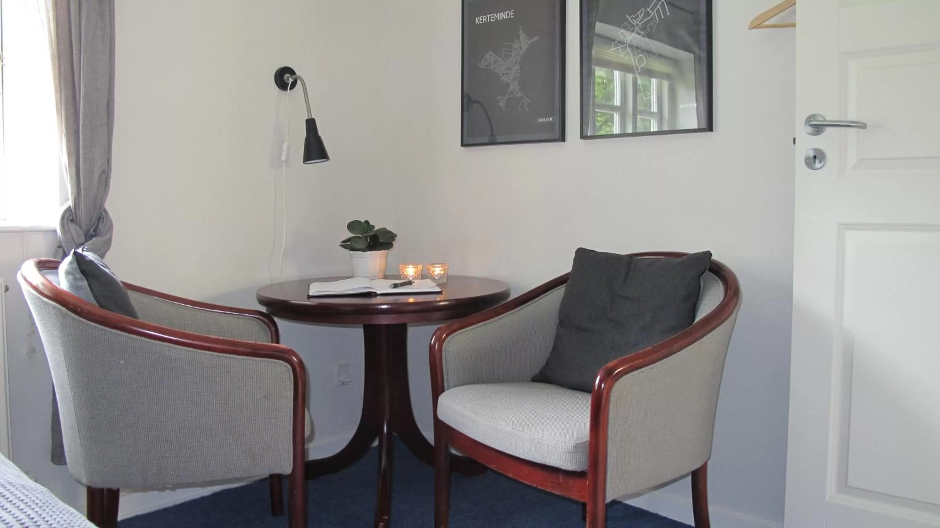 Seating area in Birkende Bed and Breakfast