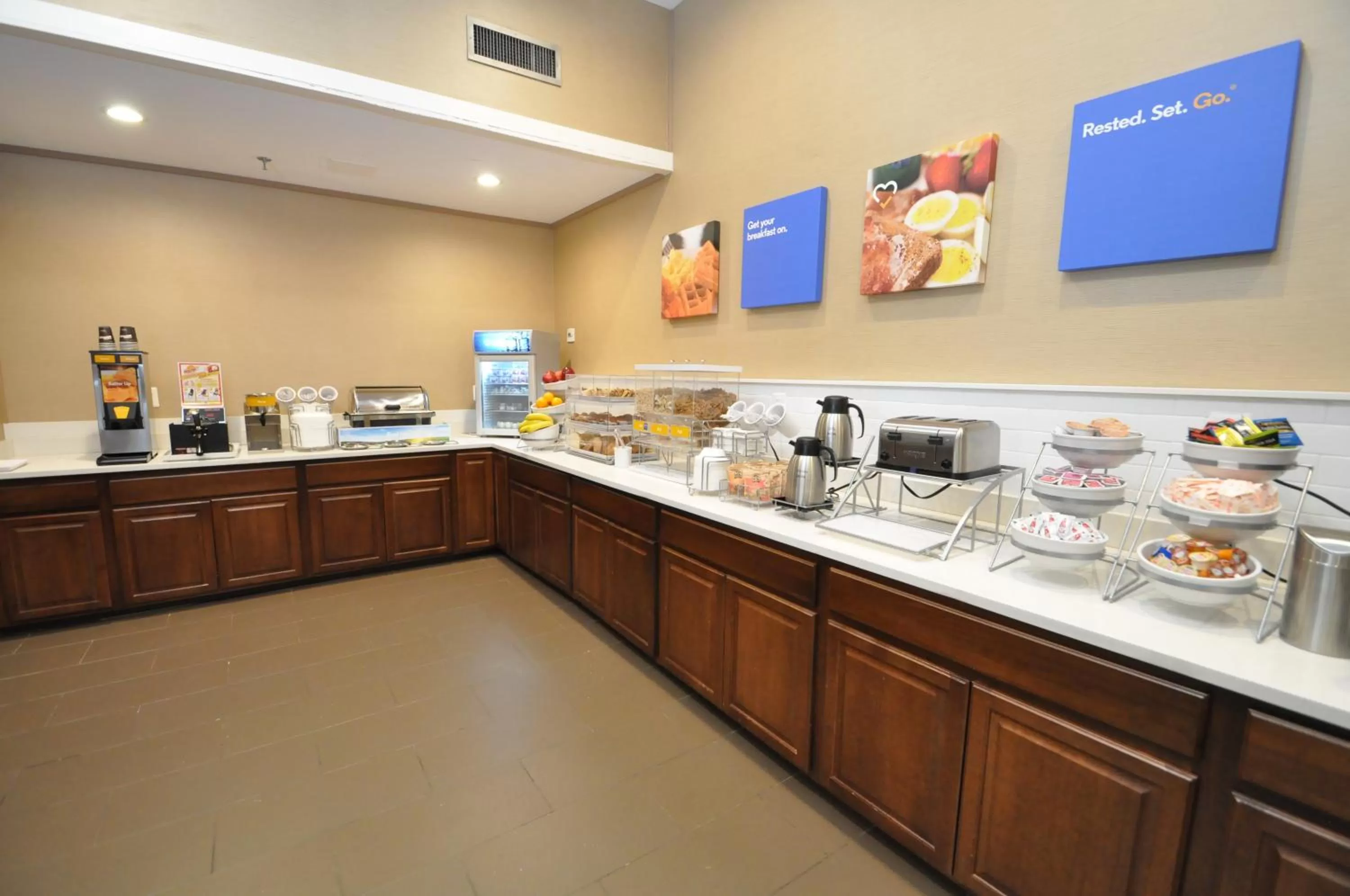 Restaurant/places to eat in Comfort Inn & Suites Aberdeen