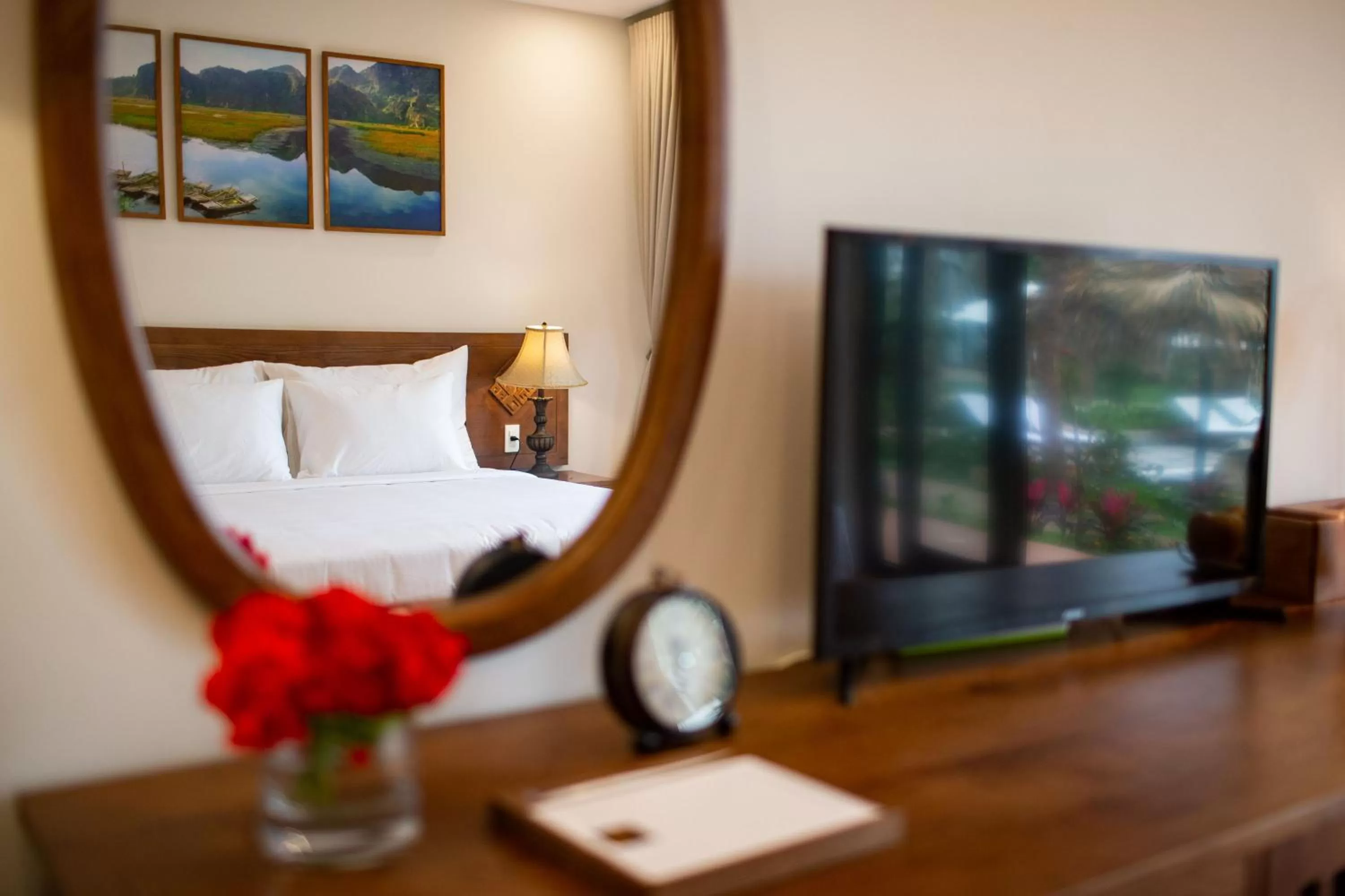 Communal lounge/ TV room in Bai Dinh Garden Resort & Spa