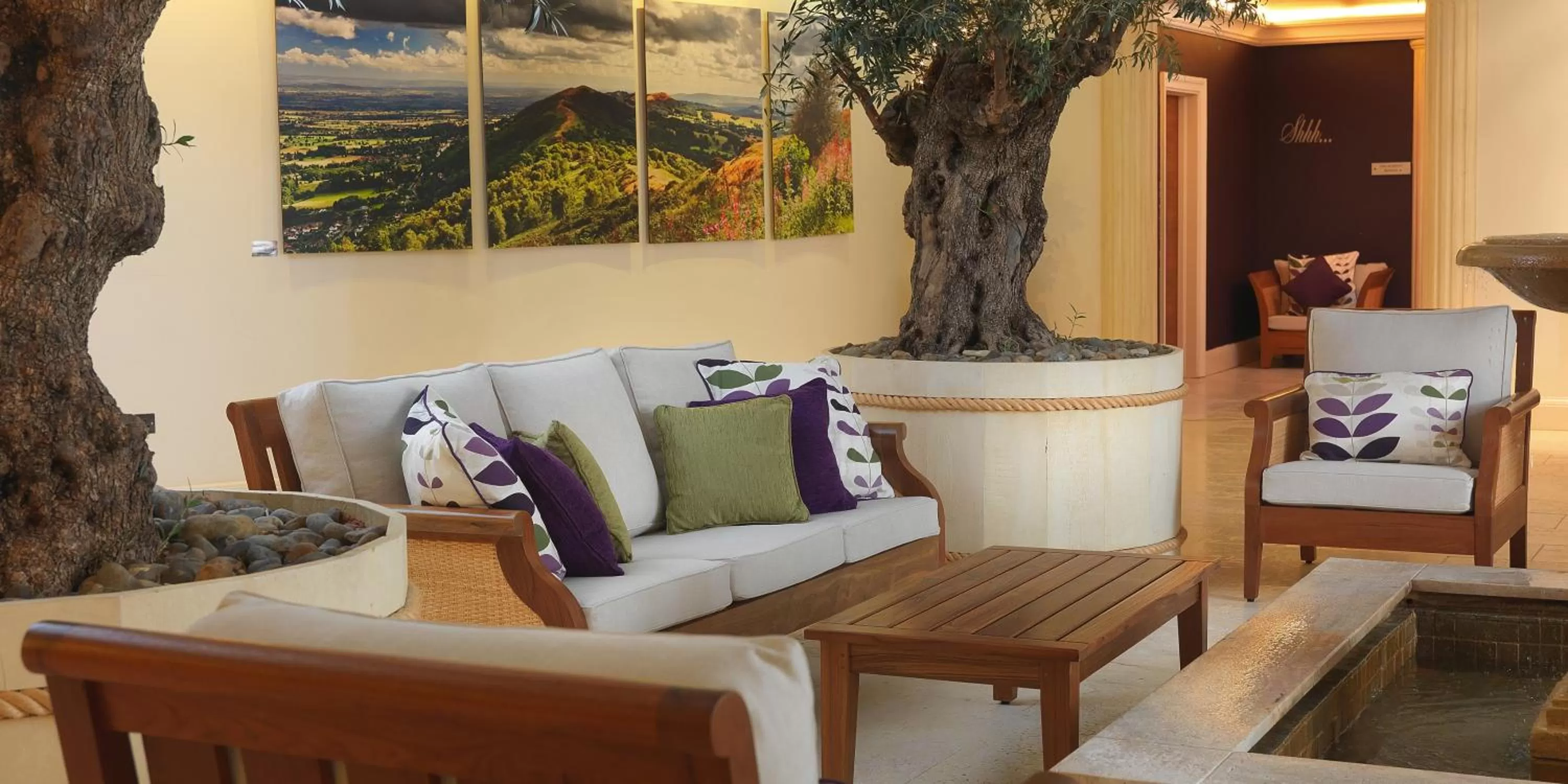 Lounge or bar in The Malvern