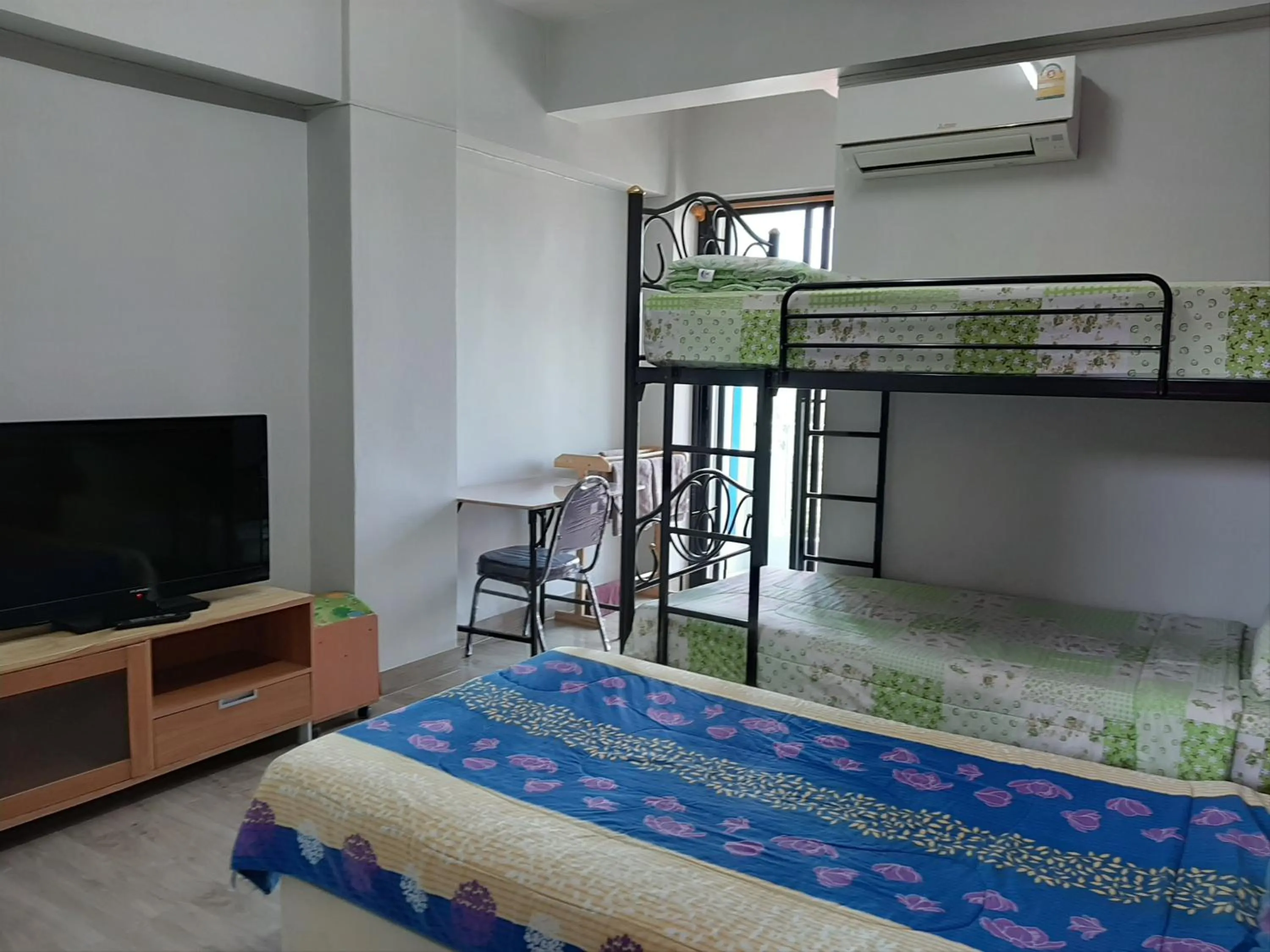 Bed in Vanlisut Hotel Ngamwongwan