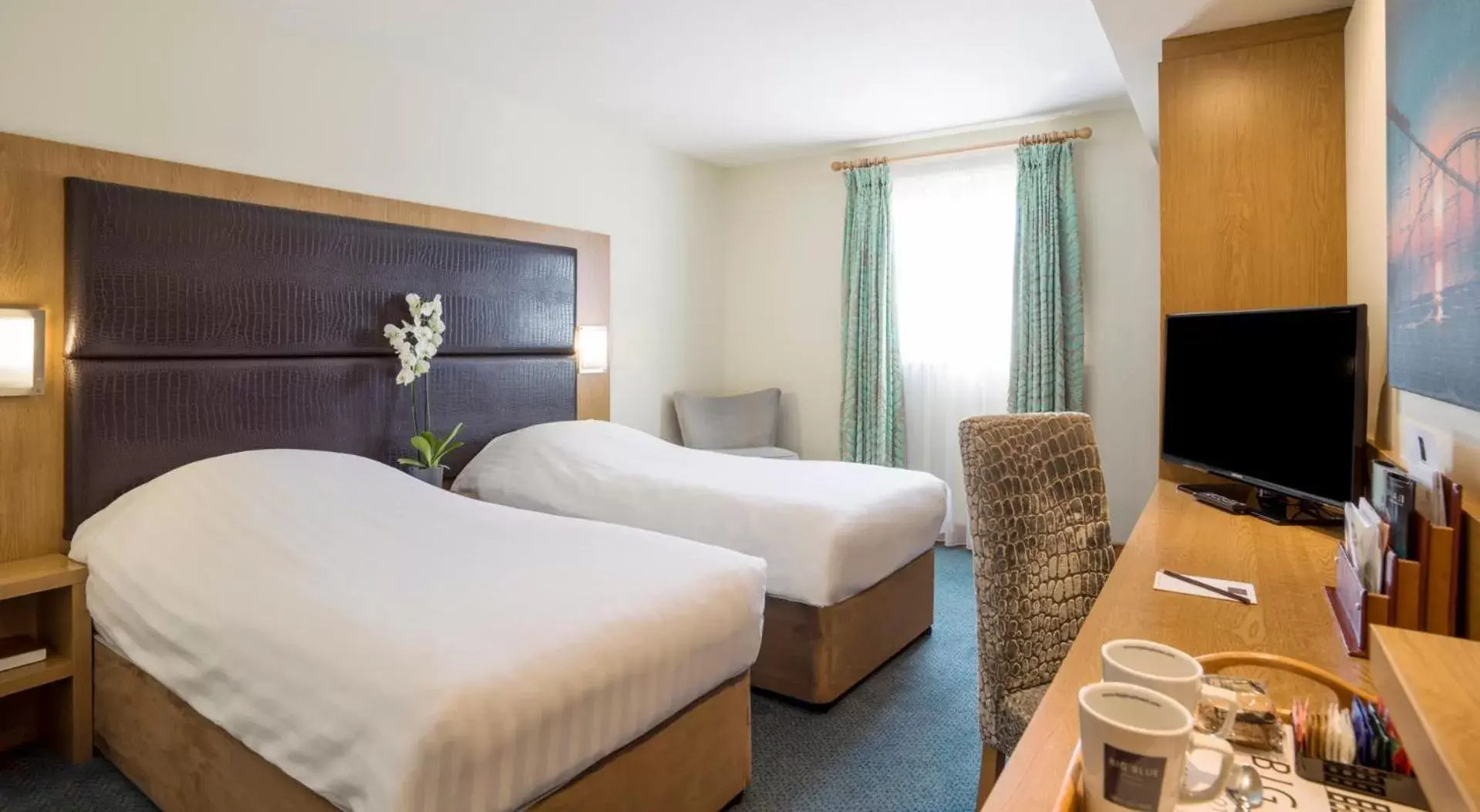 Twin Room in The Big Blue Hotel - Blackpool Pleasure Beach Twin Room in The Big Blue Hotel - Blackpool Pleasure Beach