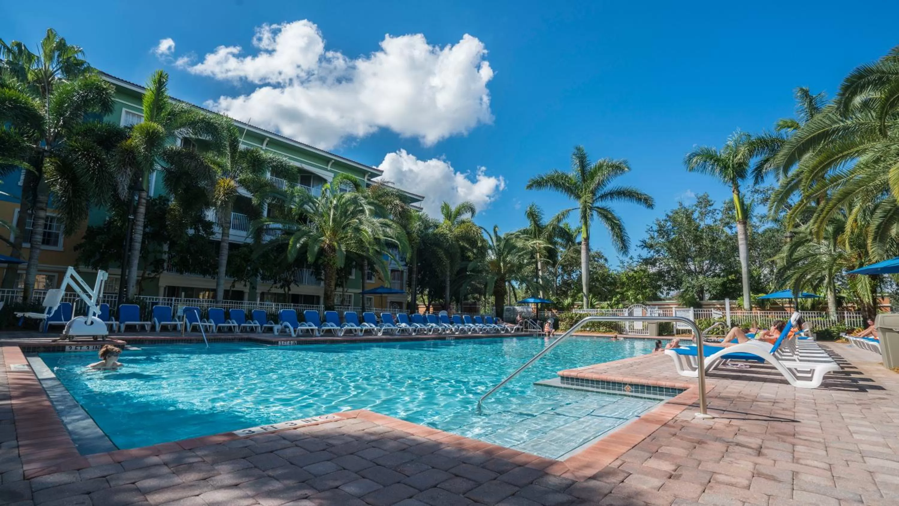 Day in Mizner Place at Weston Town Center, Fort Lauderdale