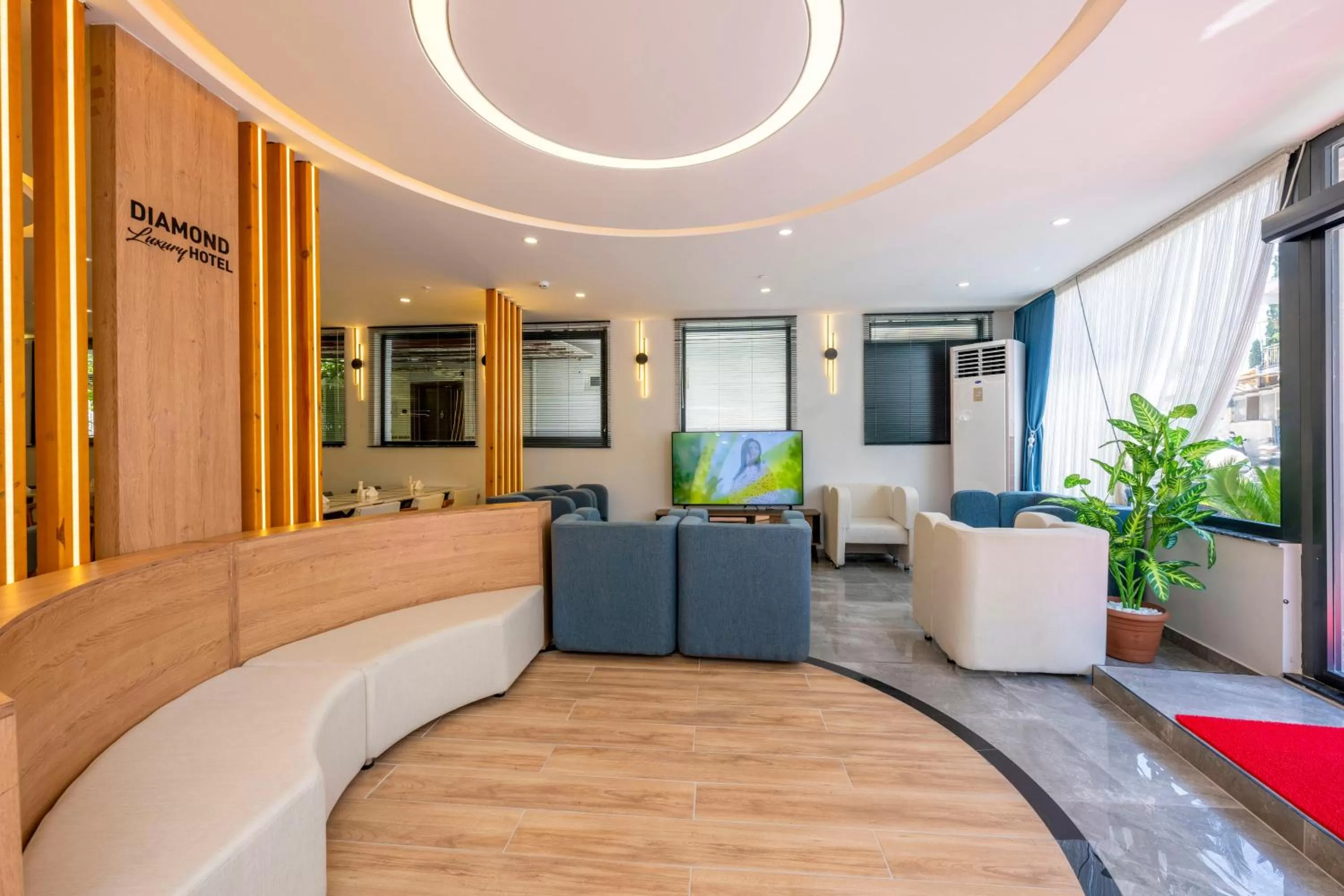 Lobby or reception in DIAMOND luxury Hotel