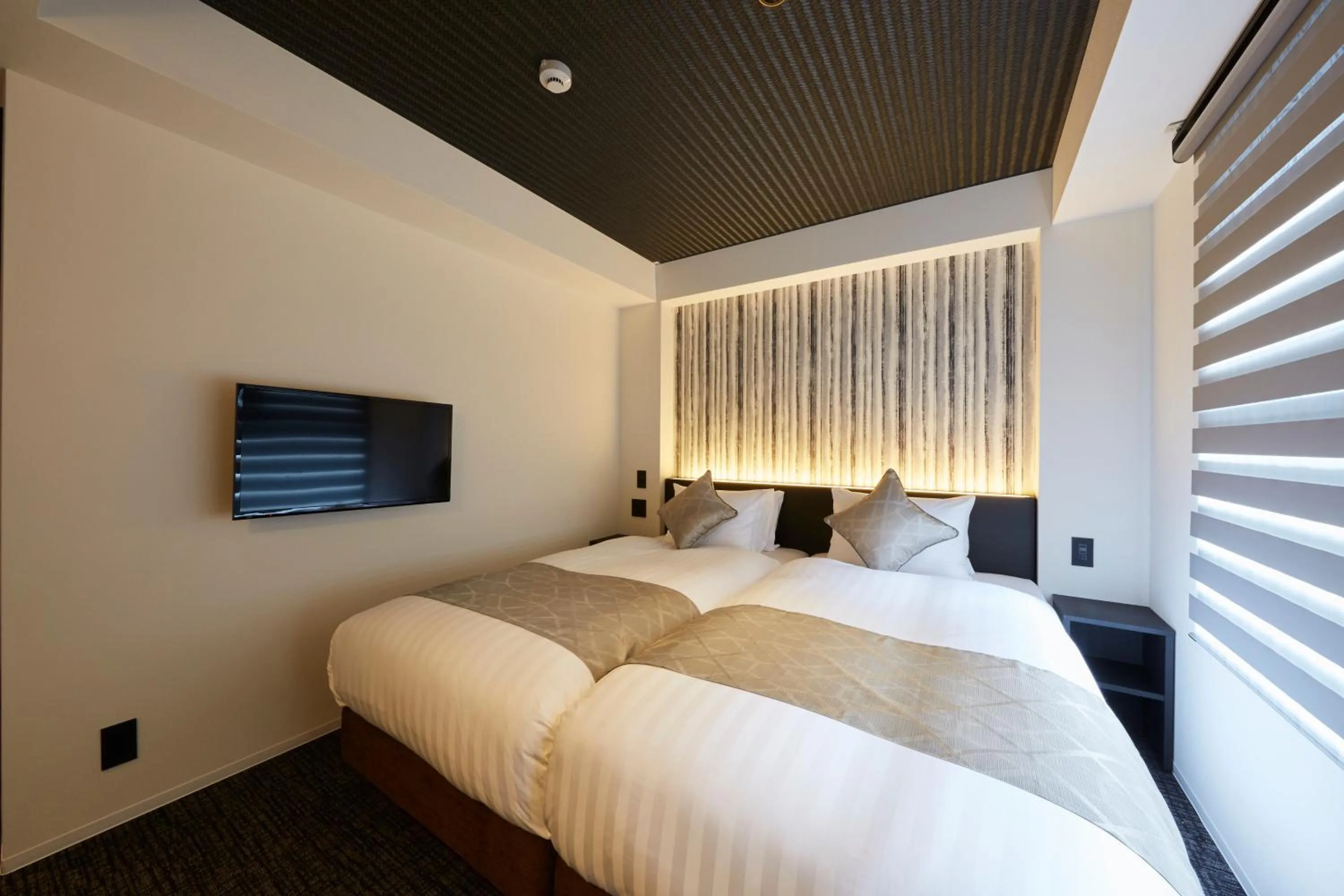 Bedroom, Bed in Rinn Kamiebisu