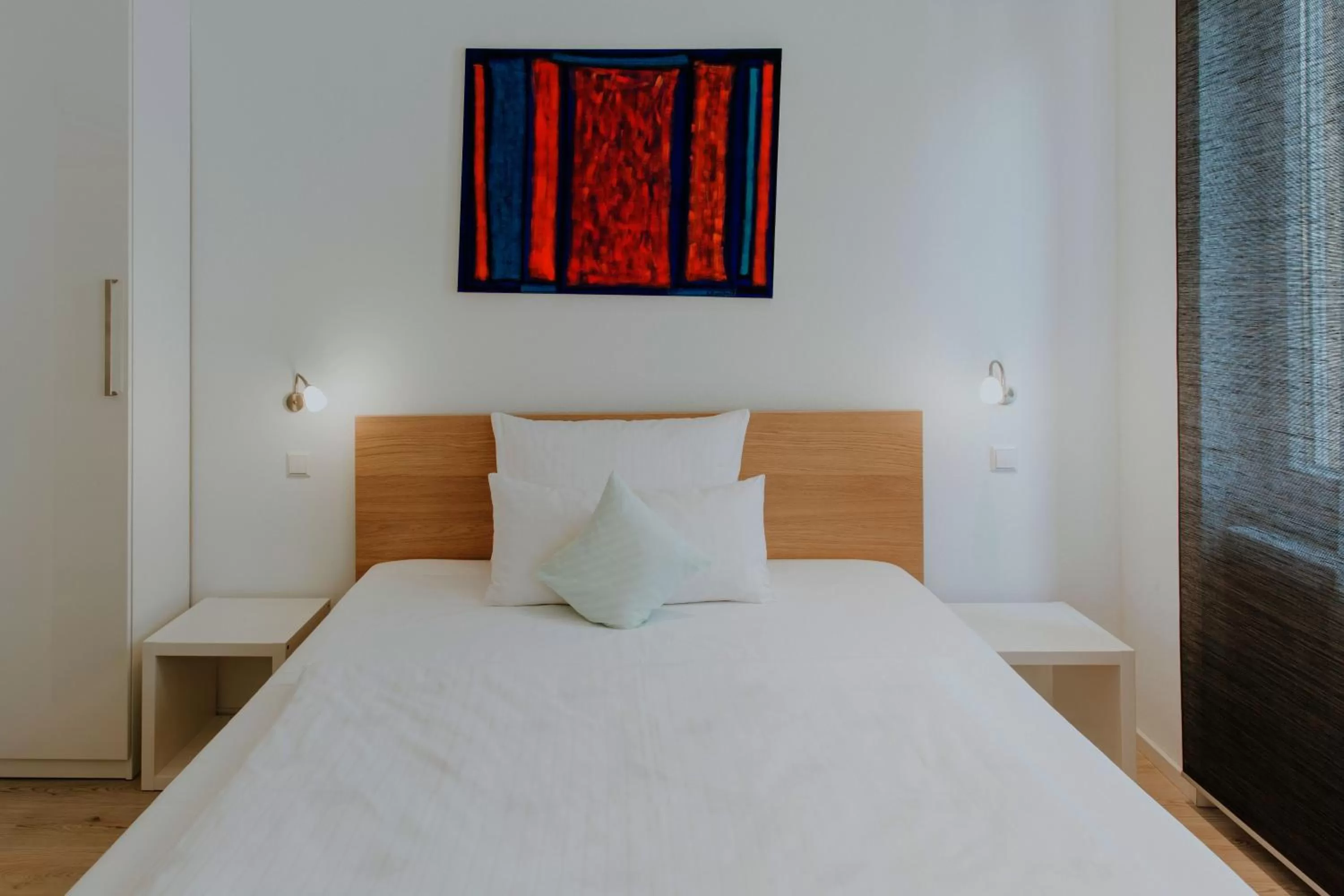 Photo of the whole room, Bed in Hotel Barbarossa Karlsruhe Stadtmitte