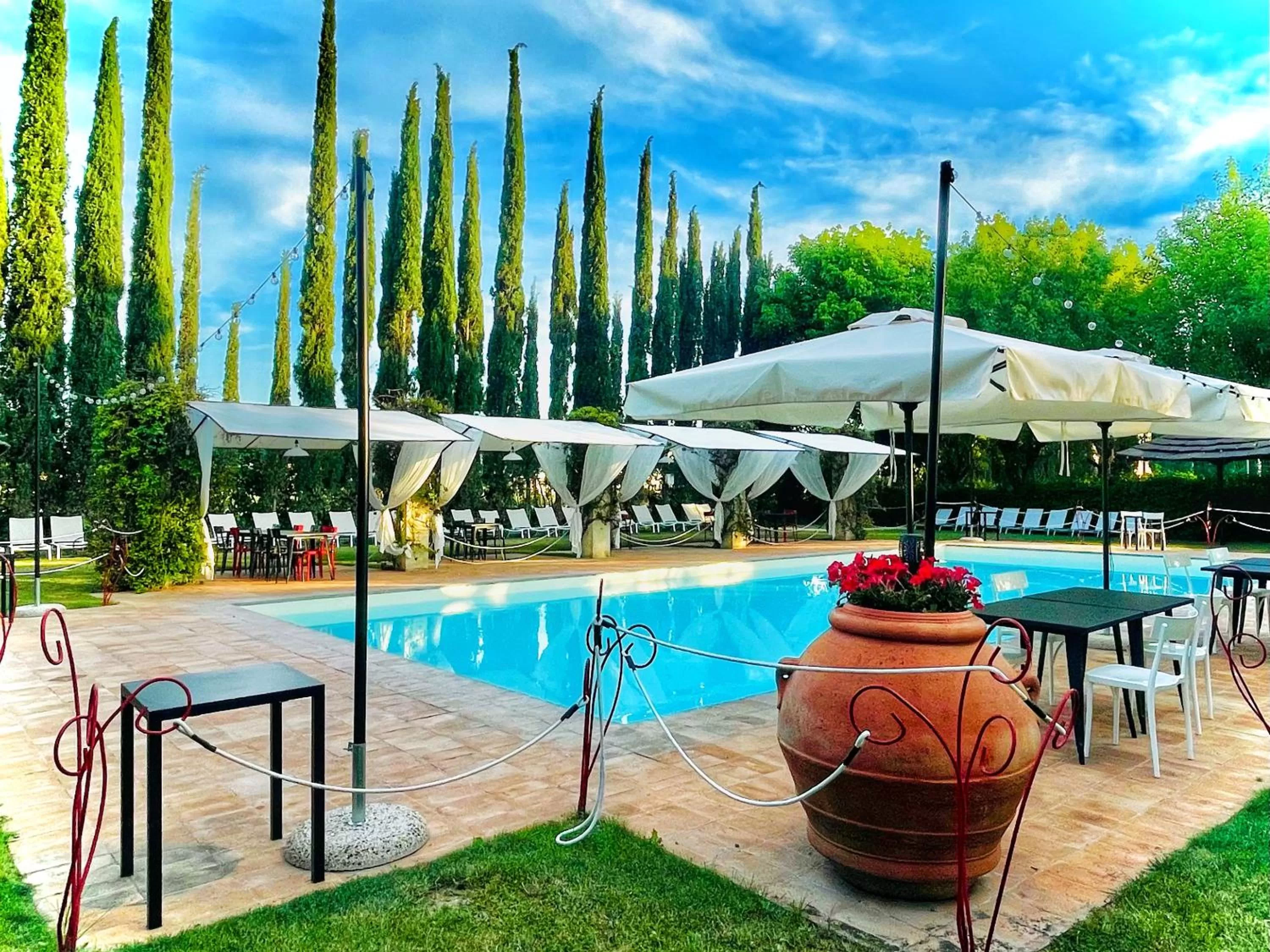 Garden, Swimming Pool in Mapepa Village apartments